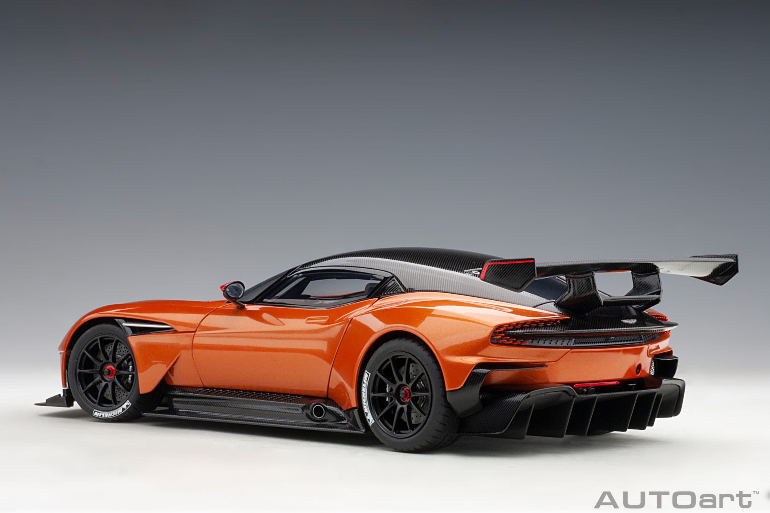 AUTOart Aston Martin Vulcan 2015 1:18 - Madagascar Orange - Image 2