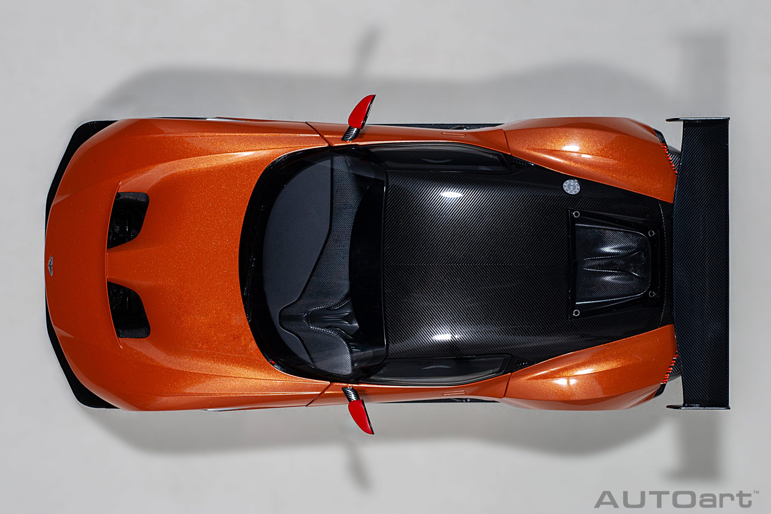AUTOart Aston Martin Vulcan 2015 1:18 - Madagascar Orange - Image 7