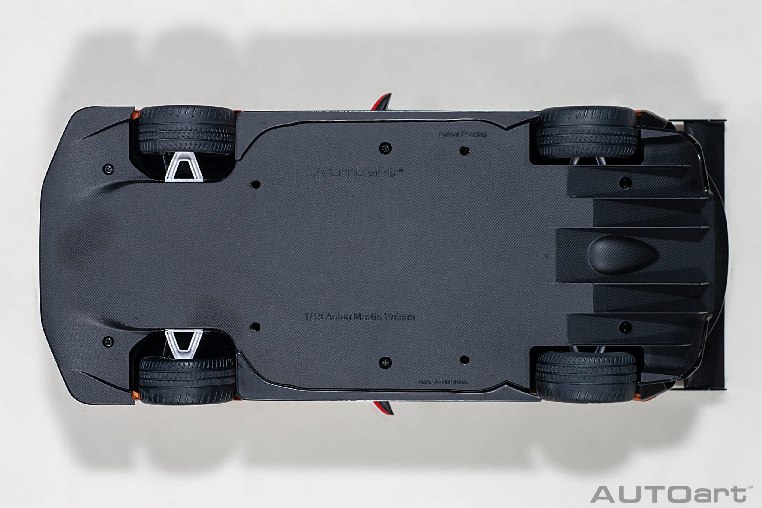 AUTOart Aston Martin Vulcan 2015 1:18 - Madagascar Orange - Image 8