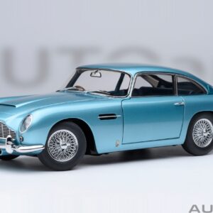 オートアート アストンマーティン DB5 1964 1:18 - カリビアンパールブルー