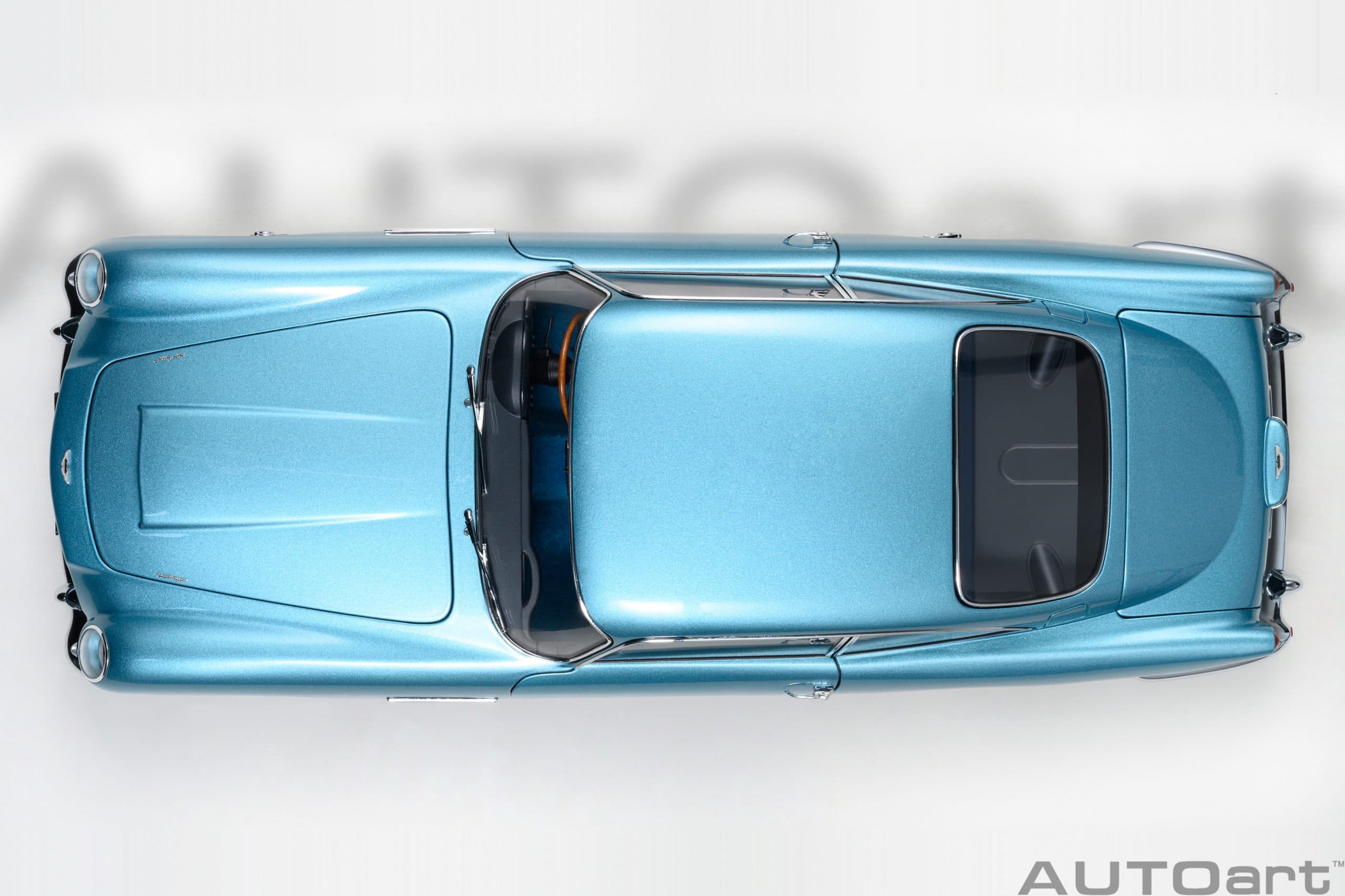 AUTOart Aston Martin DB5 1964 1:18 - Caribbean Pearl Blue - Image 7