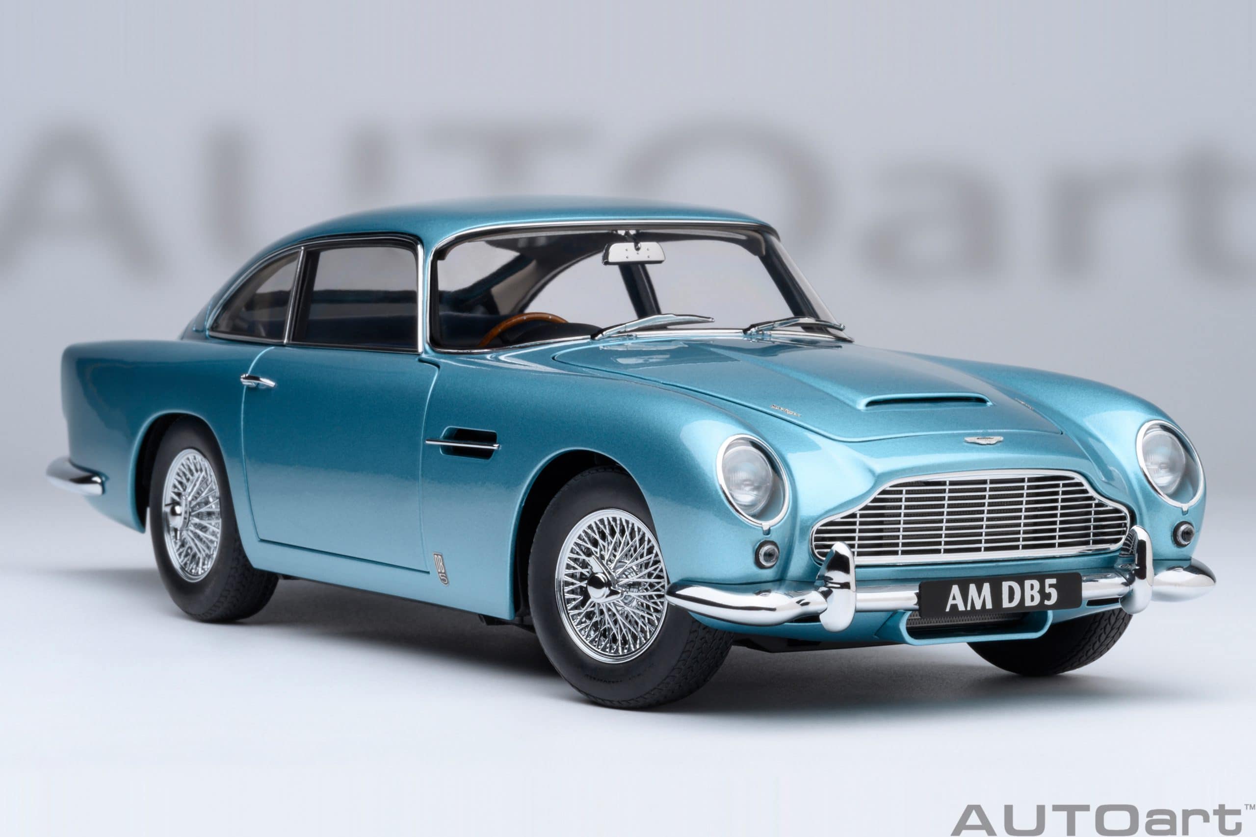 AUTOart Aston Martin DB5 1964 1:18 - Caribbean Pearl Blue - Image 18
