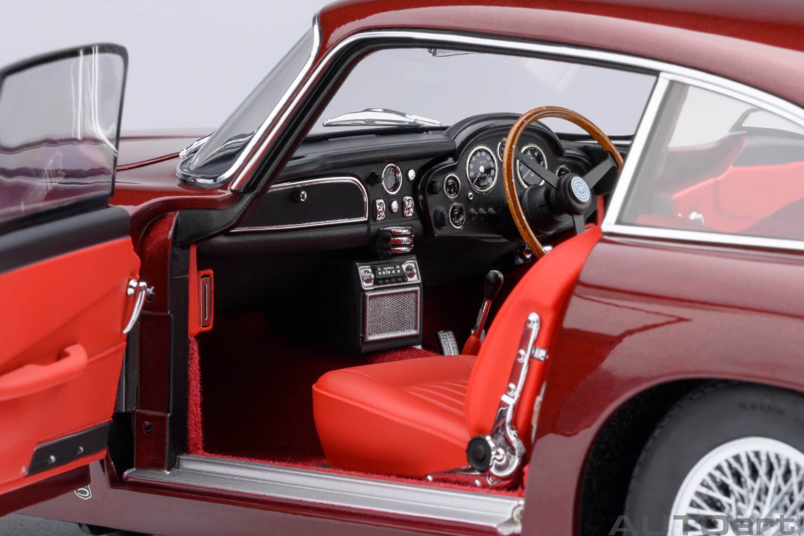 AUTOart Aston Martin DB5 1964 1:18 - Dubonnet Rosso - Image 9