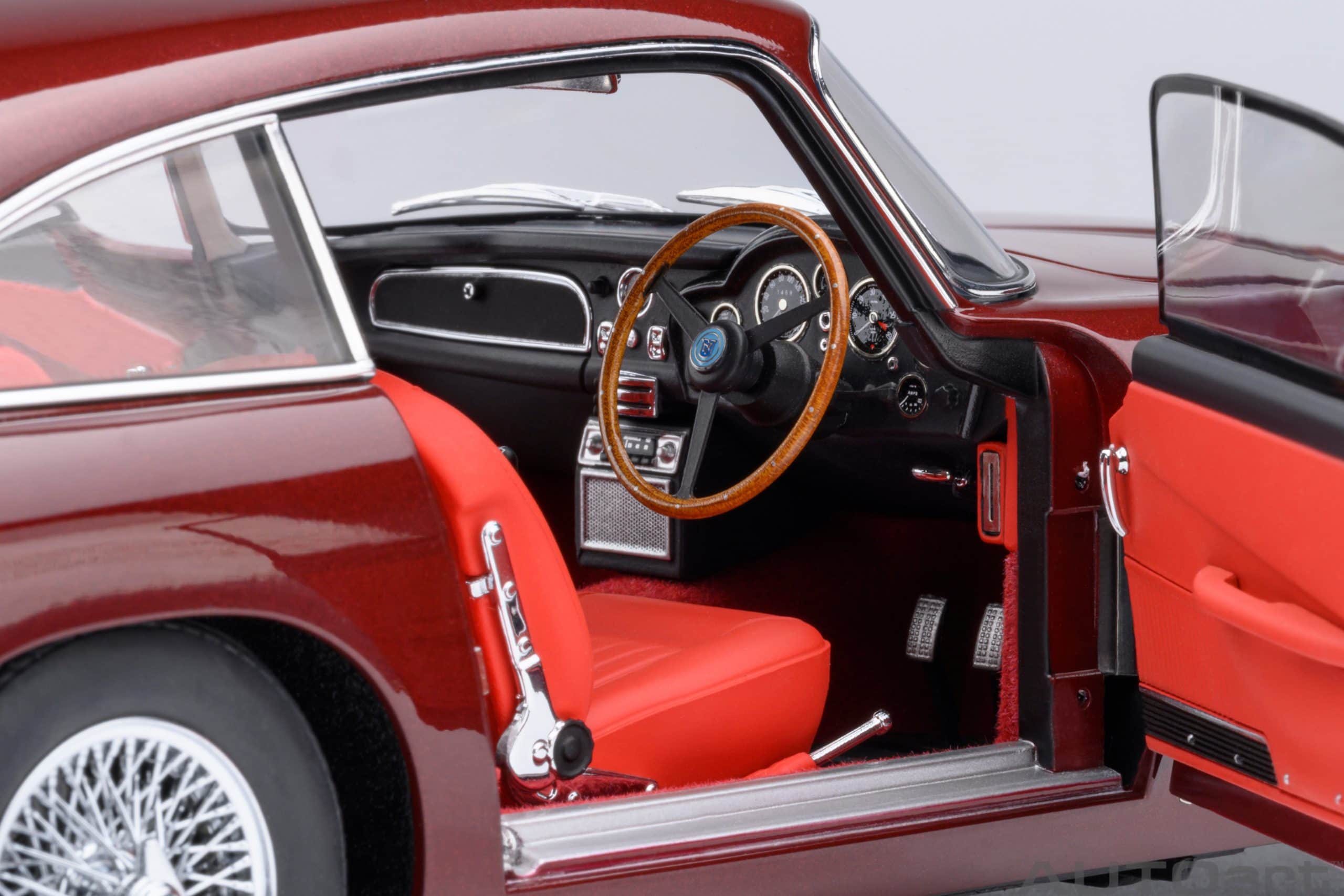 AUTOart Aston Martin DB5 1964 1:18 - Dubonnet Rosso - Image 10