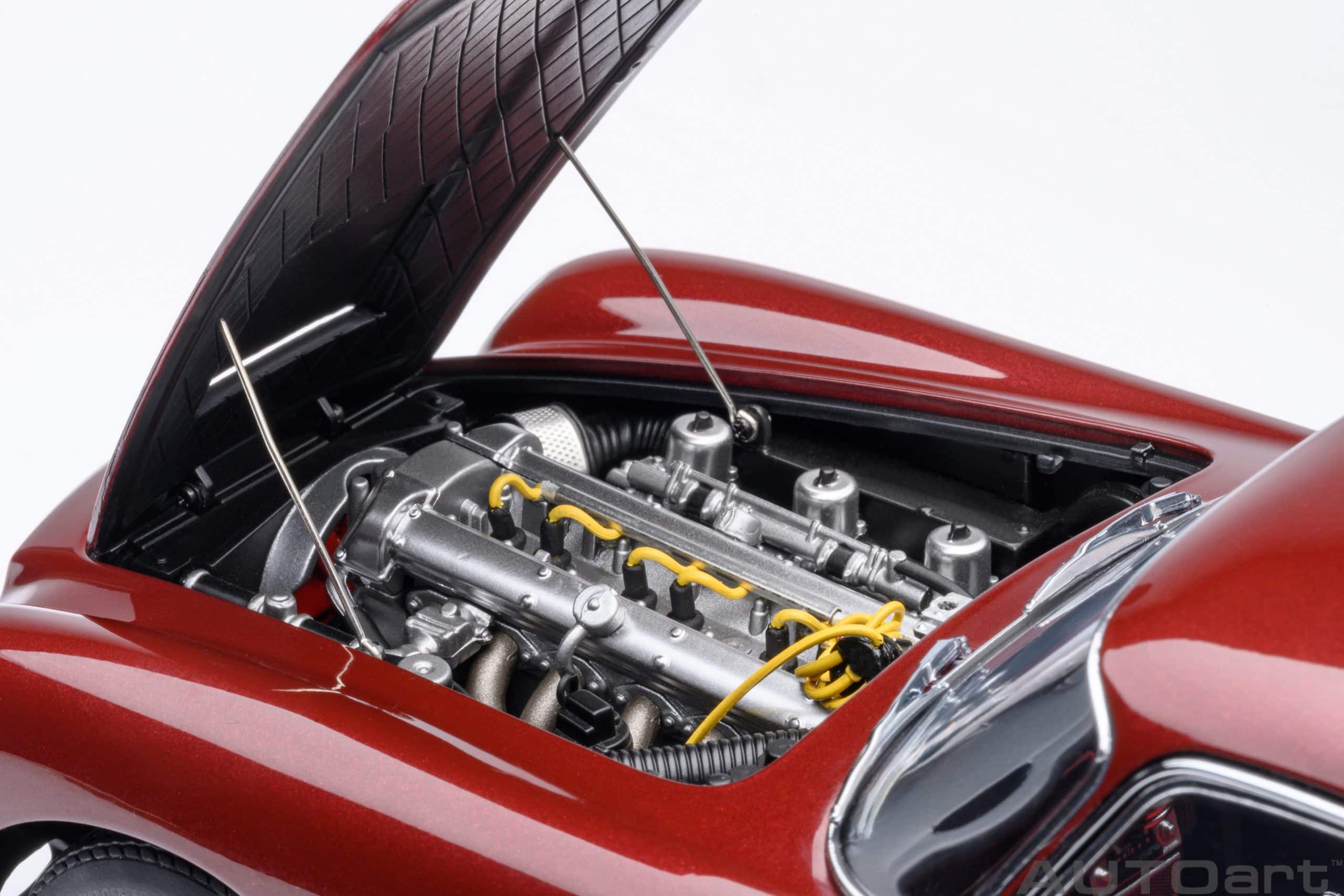AUTOart Aston Martin DB5 1964 1:18 - Dubonnet Rosso - Image 11