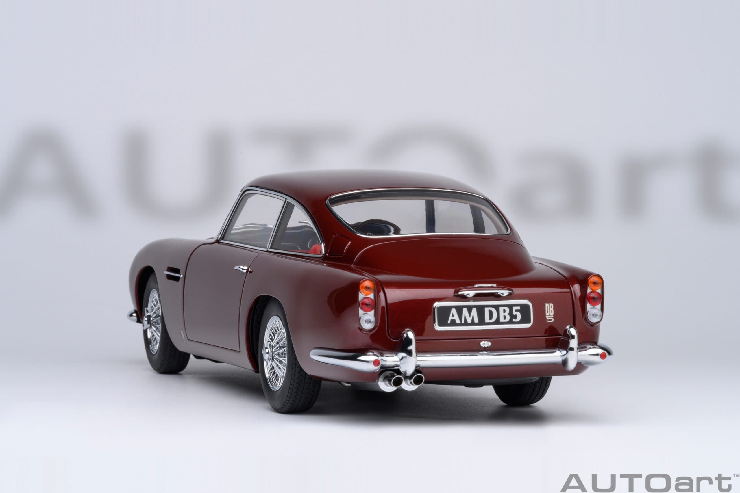 AUTOart Aston Martin DB5 1964 1:18 - Dubonnet Rosso - Image 20