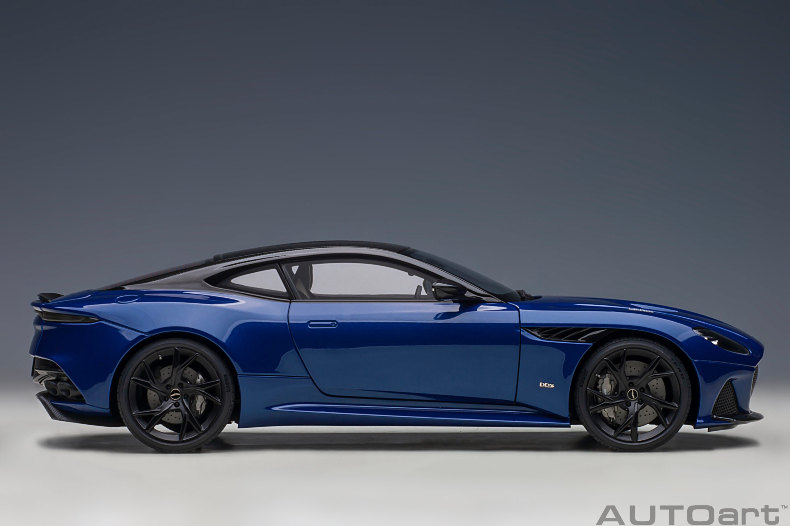 AUTOart Aston Martin DBS Superleggera 2019 1:18 - Zaffre Blue - Image 4