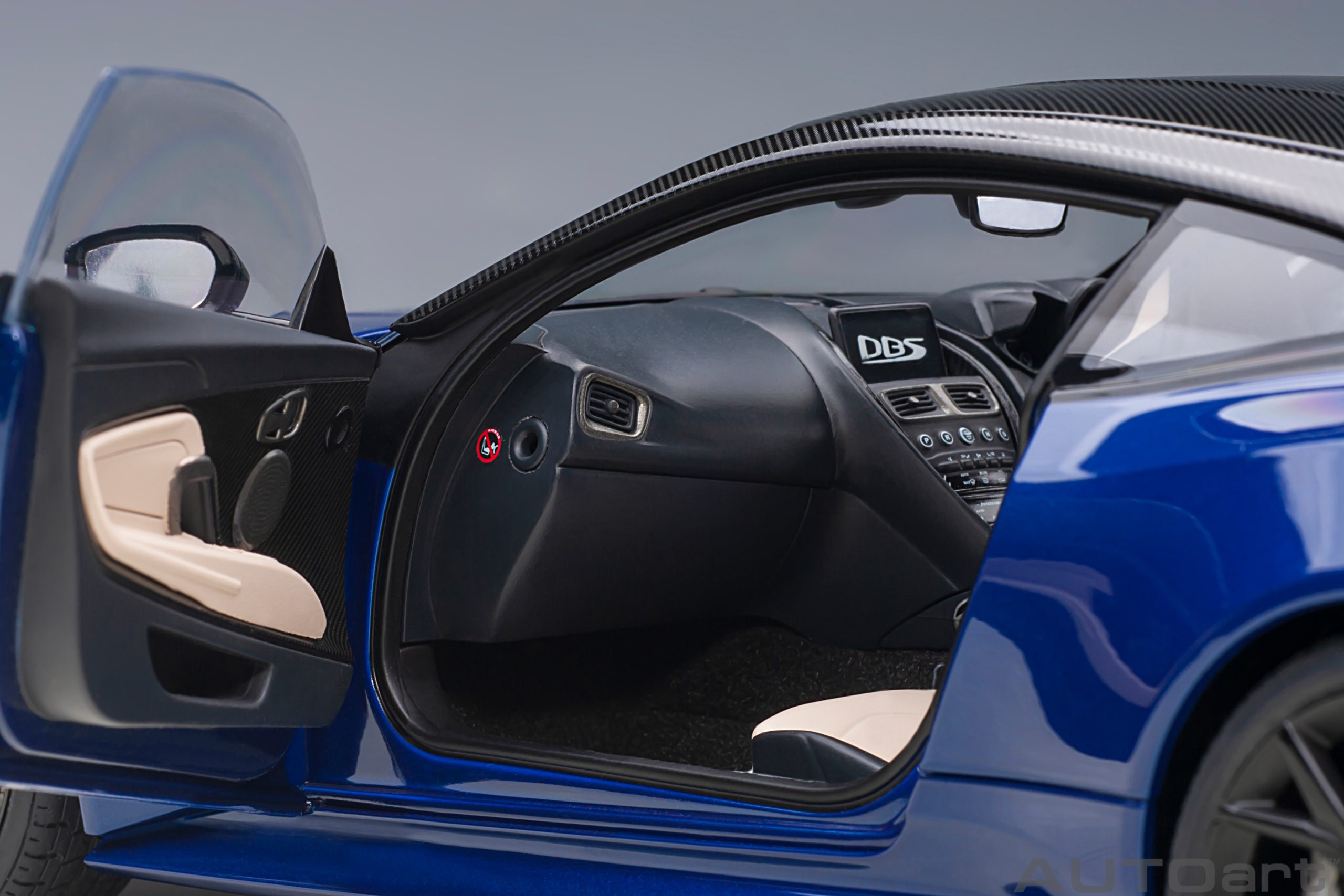 AUTOart Aston Martin DBS Superleggera 2019 1:18 - Zaffre Blue - Image 9