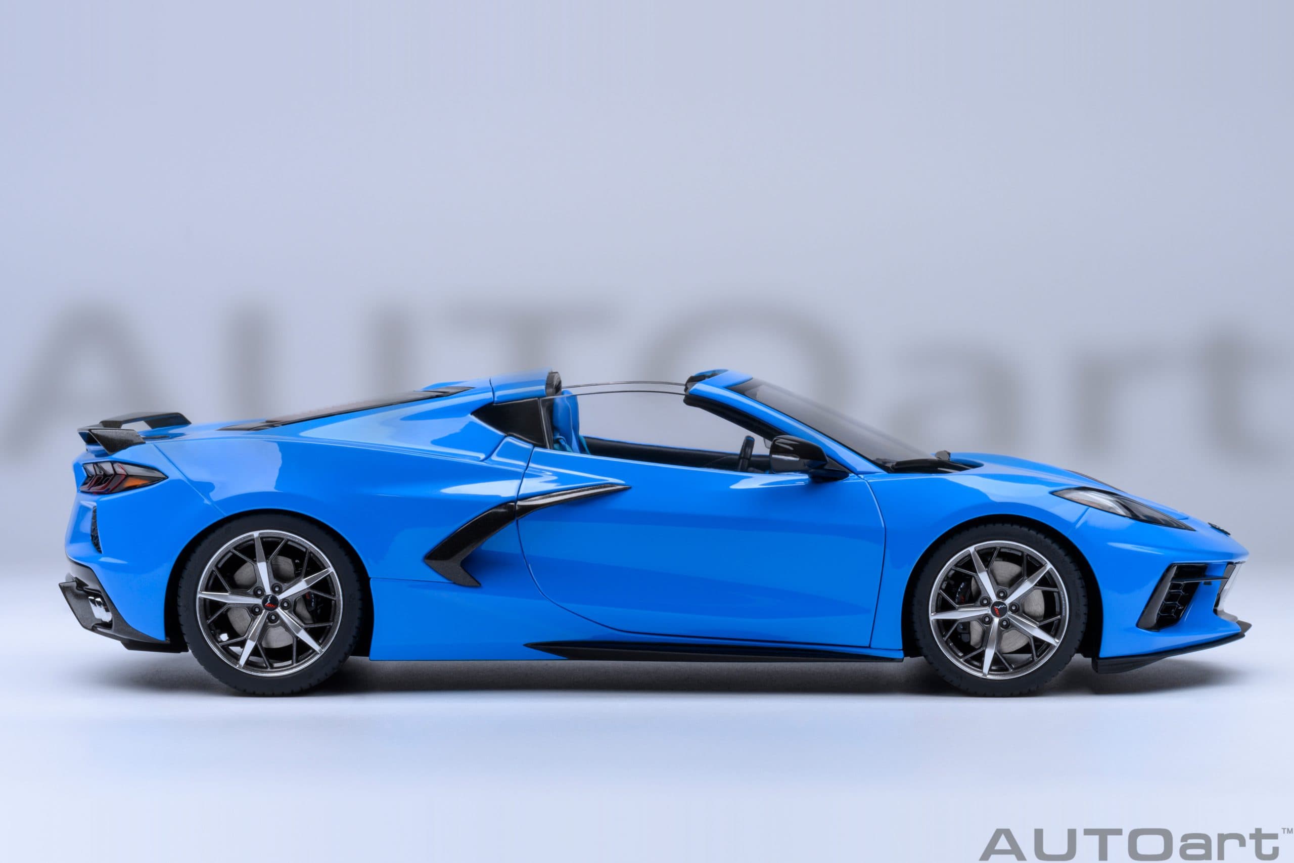 AUTOart Chevrolet Corvette C8 Stingray Z51 2020 1:18 - Rapid Blue – Bild 6