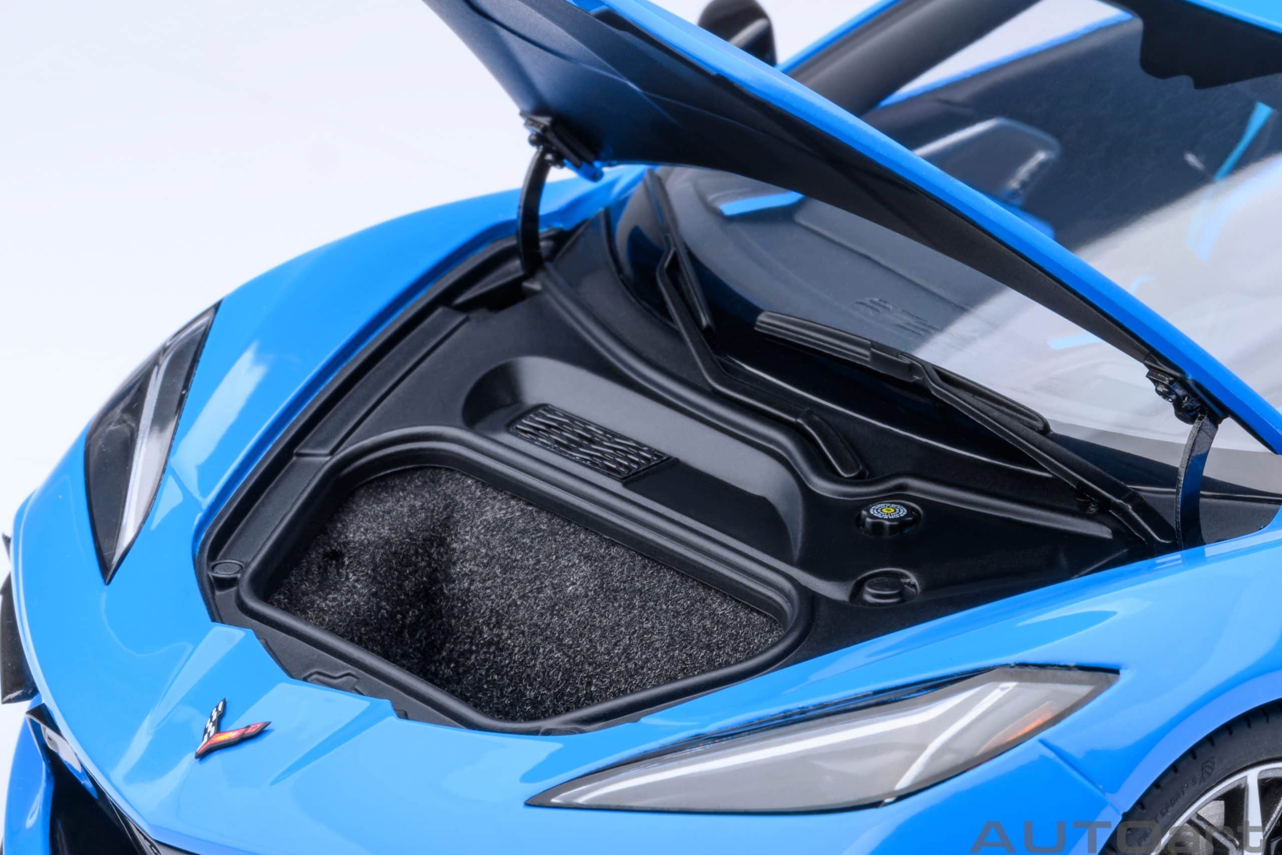 AUTOart Chevrolet Corvette C8 Stingray Z51 2020 1:18 - Rapid Blue – Bild 13