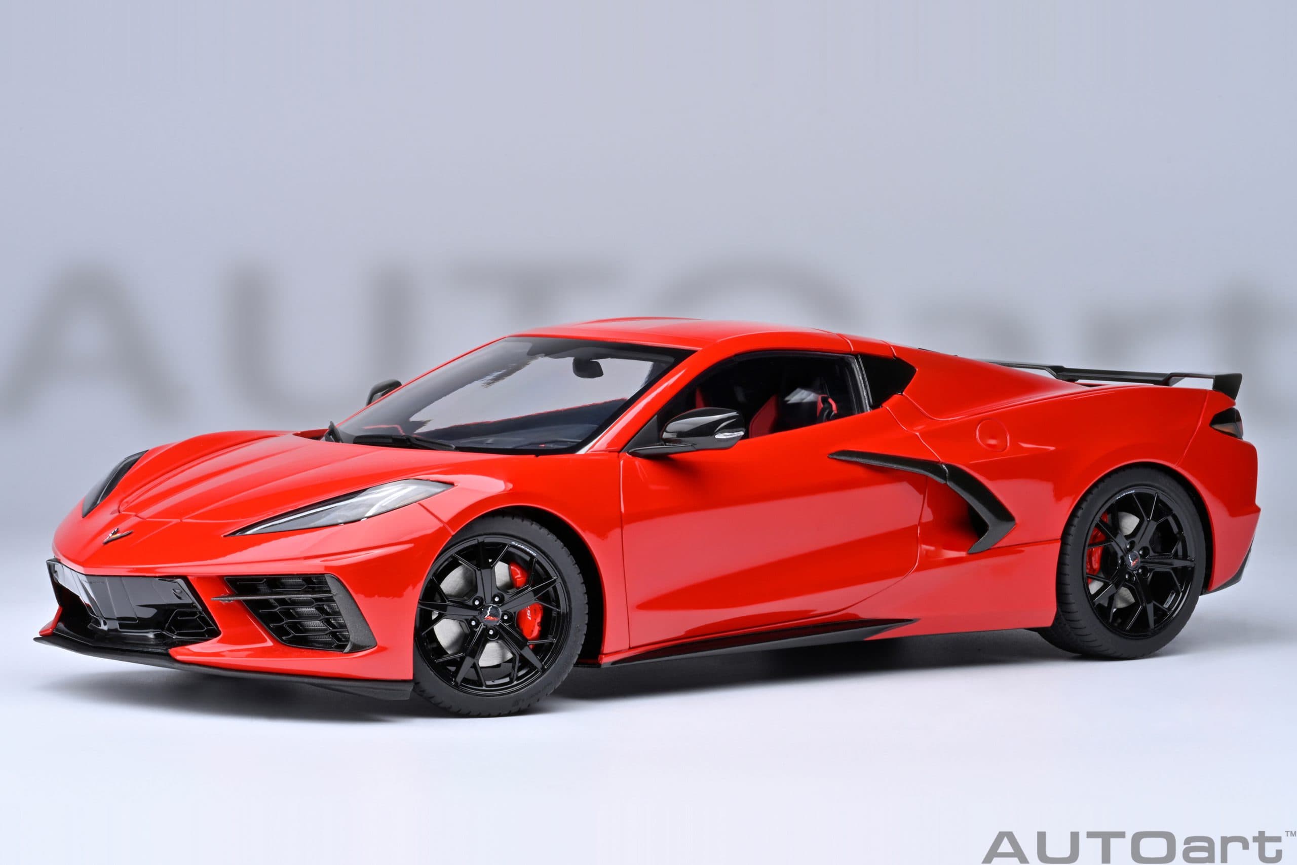 1/18 AUTOart シボレー コルベット C1 ローマレッド 1959 AUTOart シボレー コルベット C8 スティングレイ Z51 2020 1:18