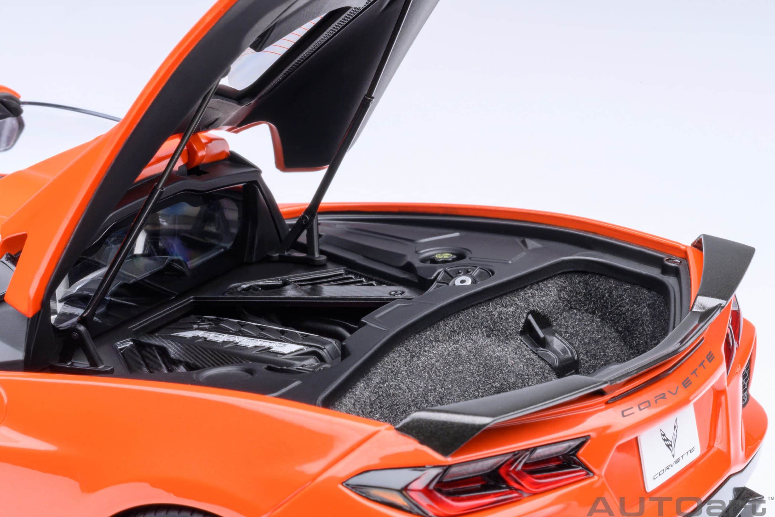 AUTOart Chevrolet Corvette C8 Stingray Z51 2020 1:18 - Sebring Orange - Immagine 14