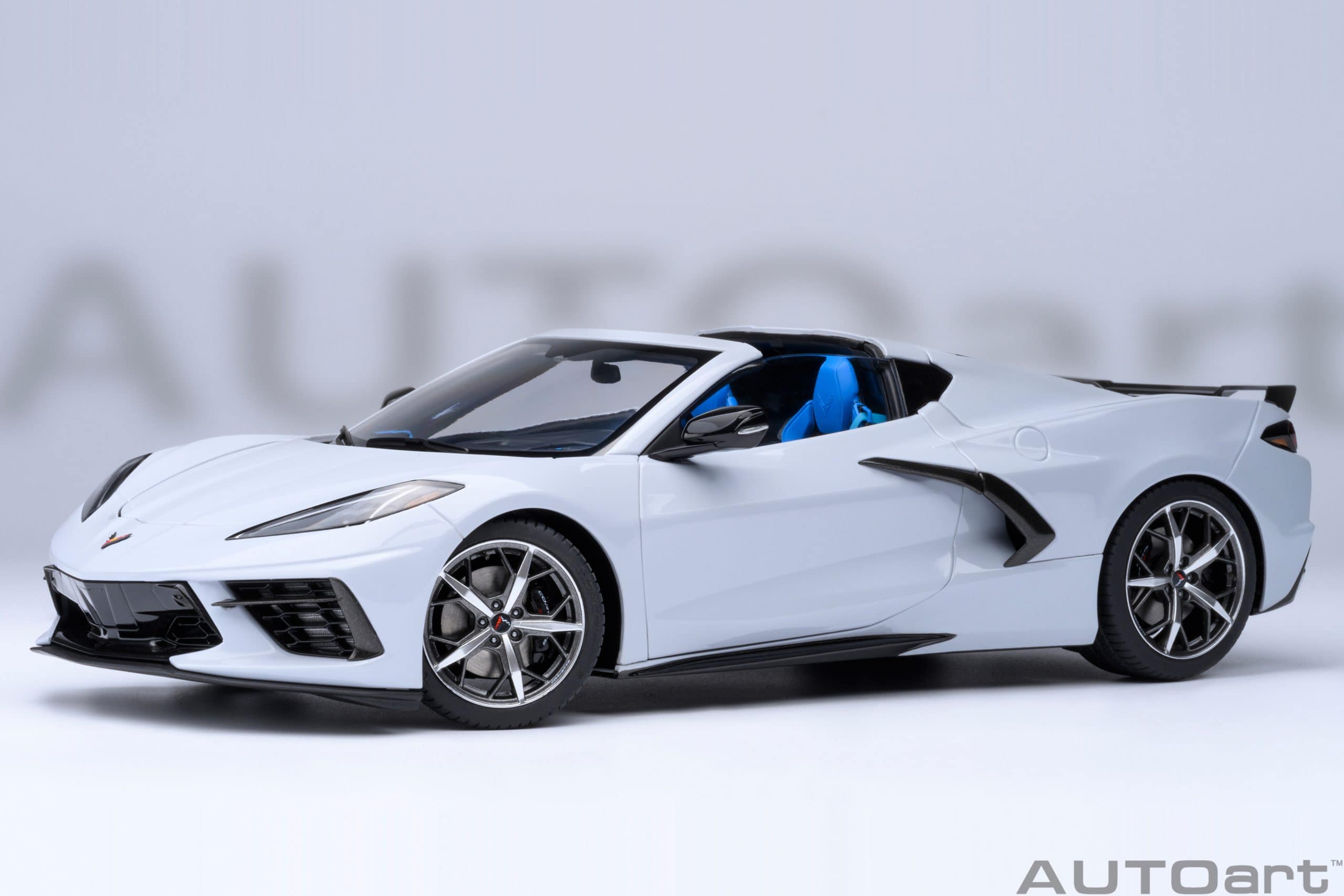 AUTOart Chevrolet Corvette C8 Stingray Z51 1:18 - Ceramic Matrix Grey Metallic