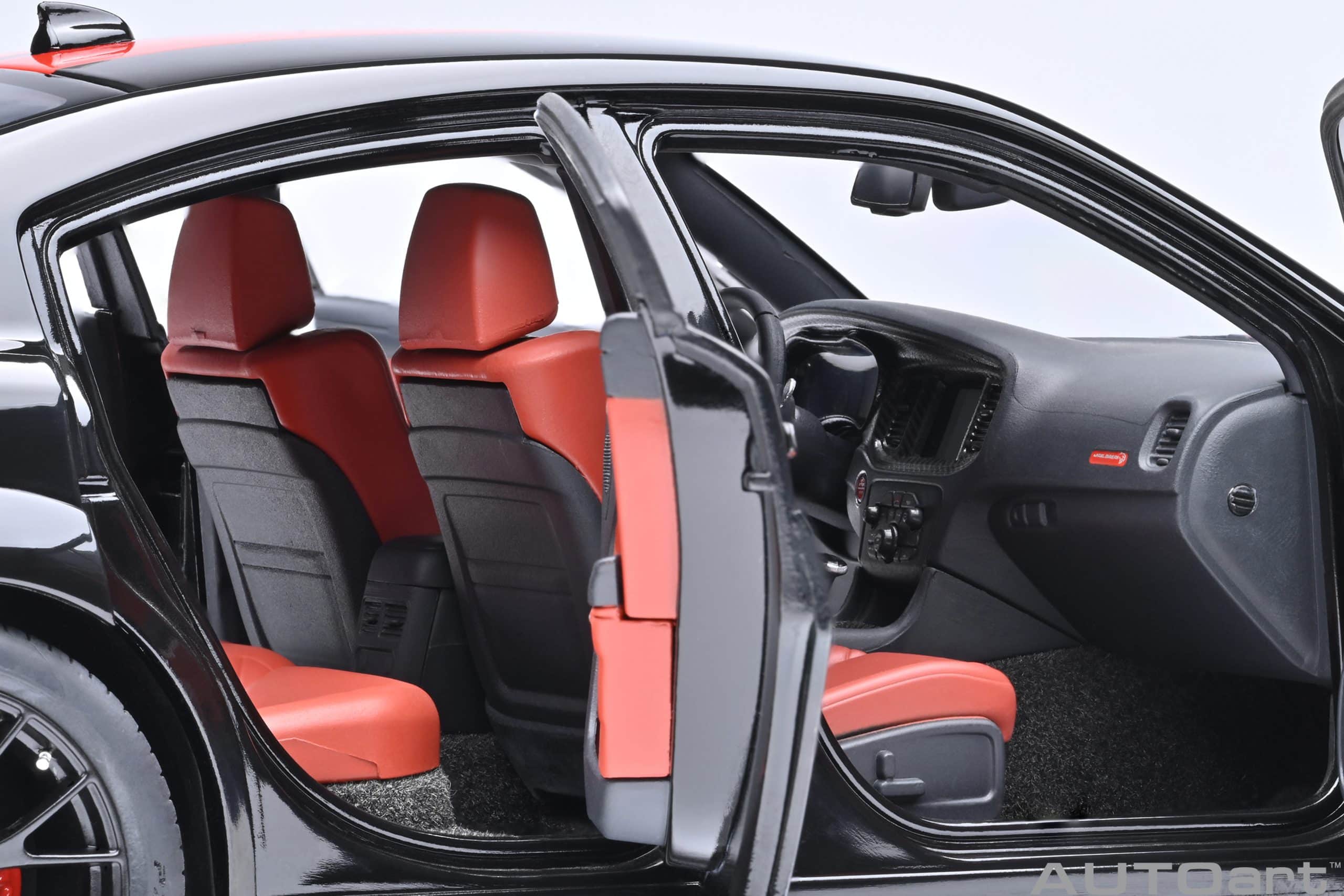 AUTOart Dodge Charger SRT Hellcat Redeye Jailbreak 1:18 - Pitch Black - Image 10