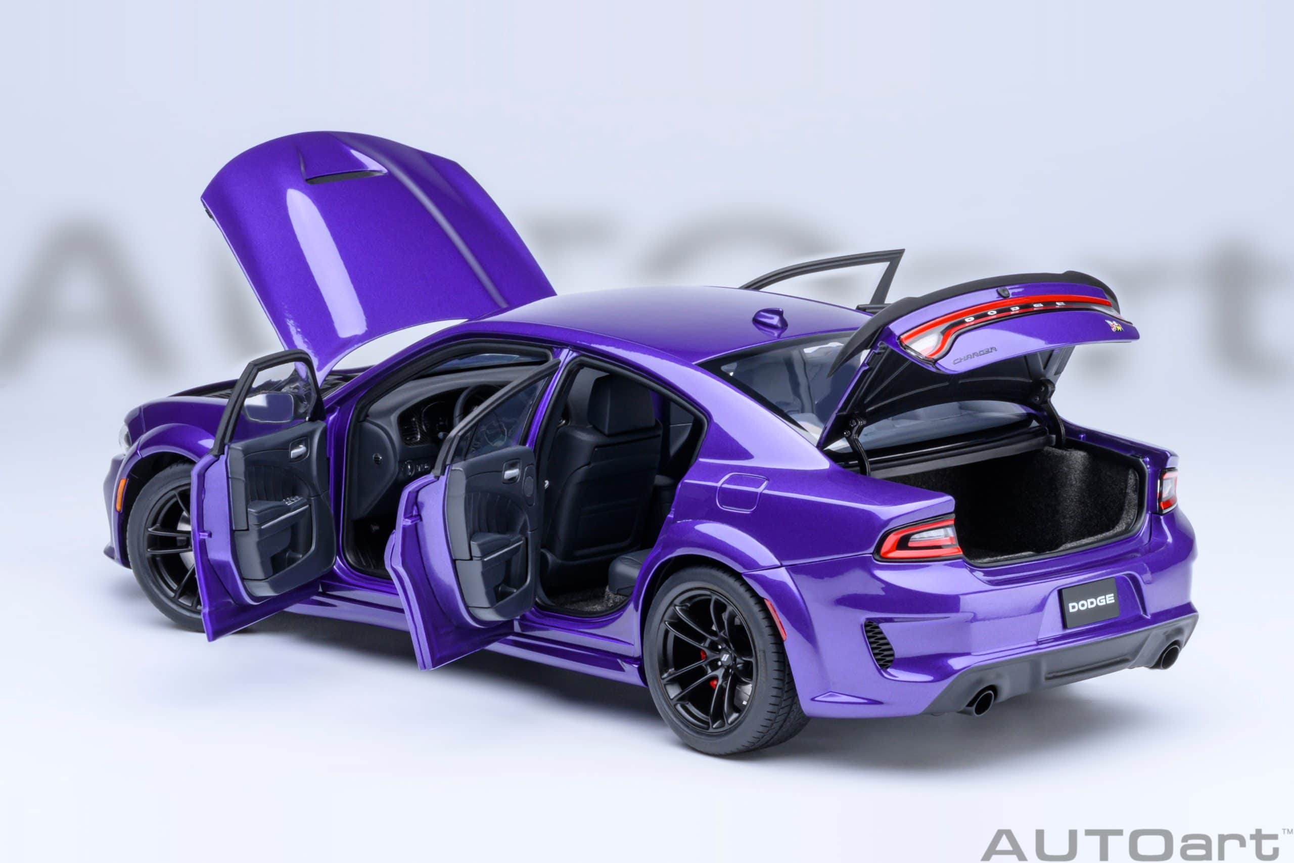 AUTOart Dodge Charger Scat Pack Widebody 1:18 - Plum Crazy - Image 16