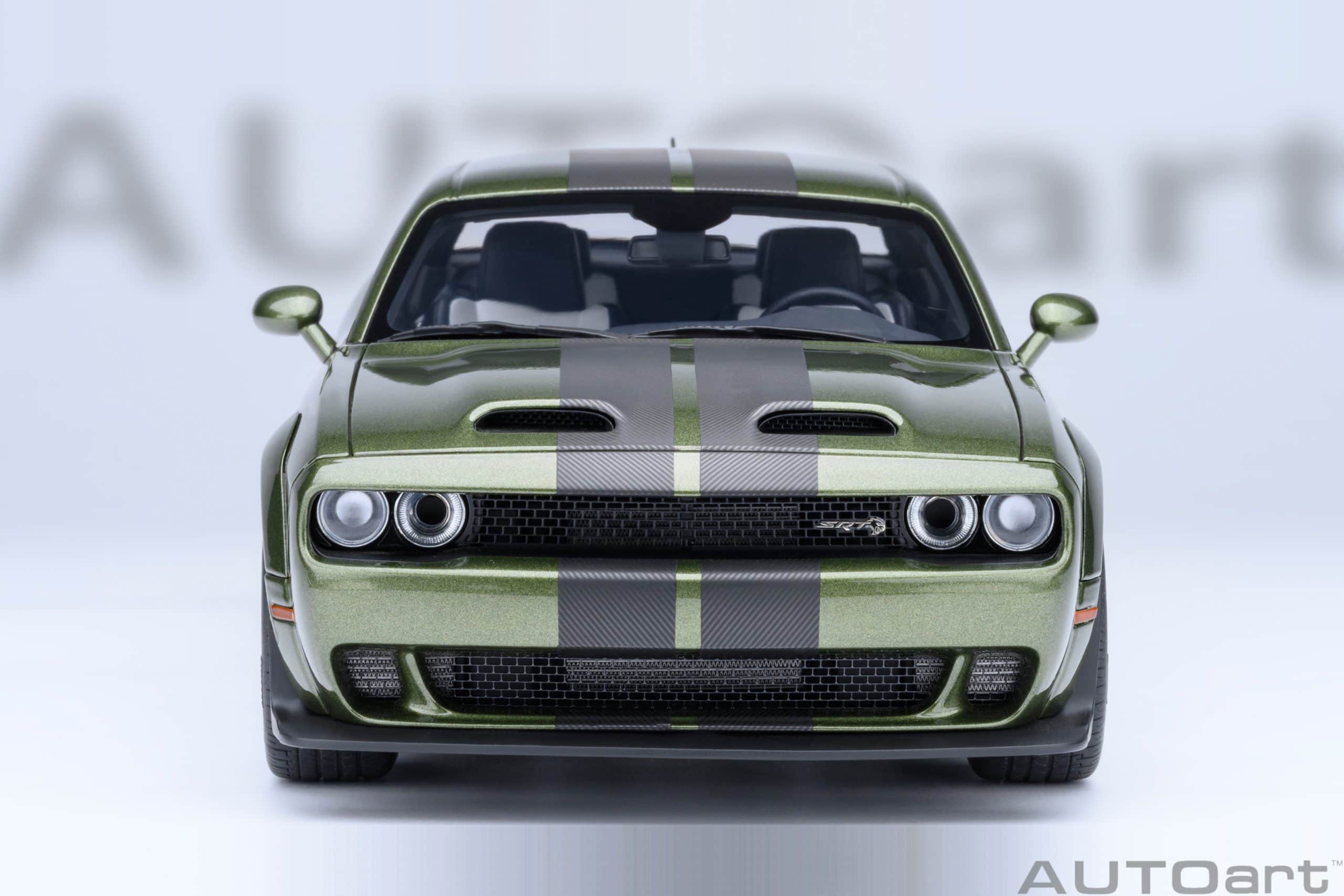 AUTOart Dodge Challenger SRT Jailbreak 2022 1:18 - F8 Green - Image 5