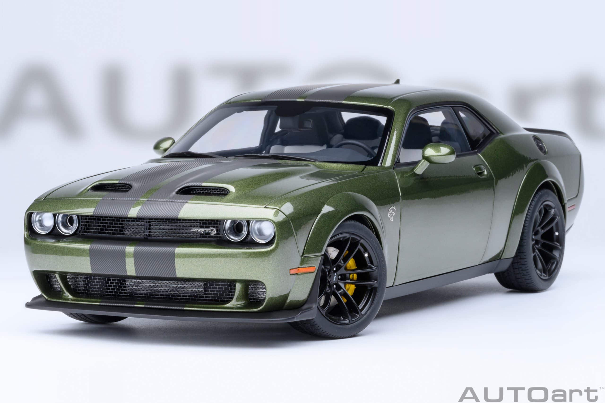 AUTOart Dodge Challenger SRT Jailbreak 2022 1:18 - F8 Green - Image 17