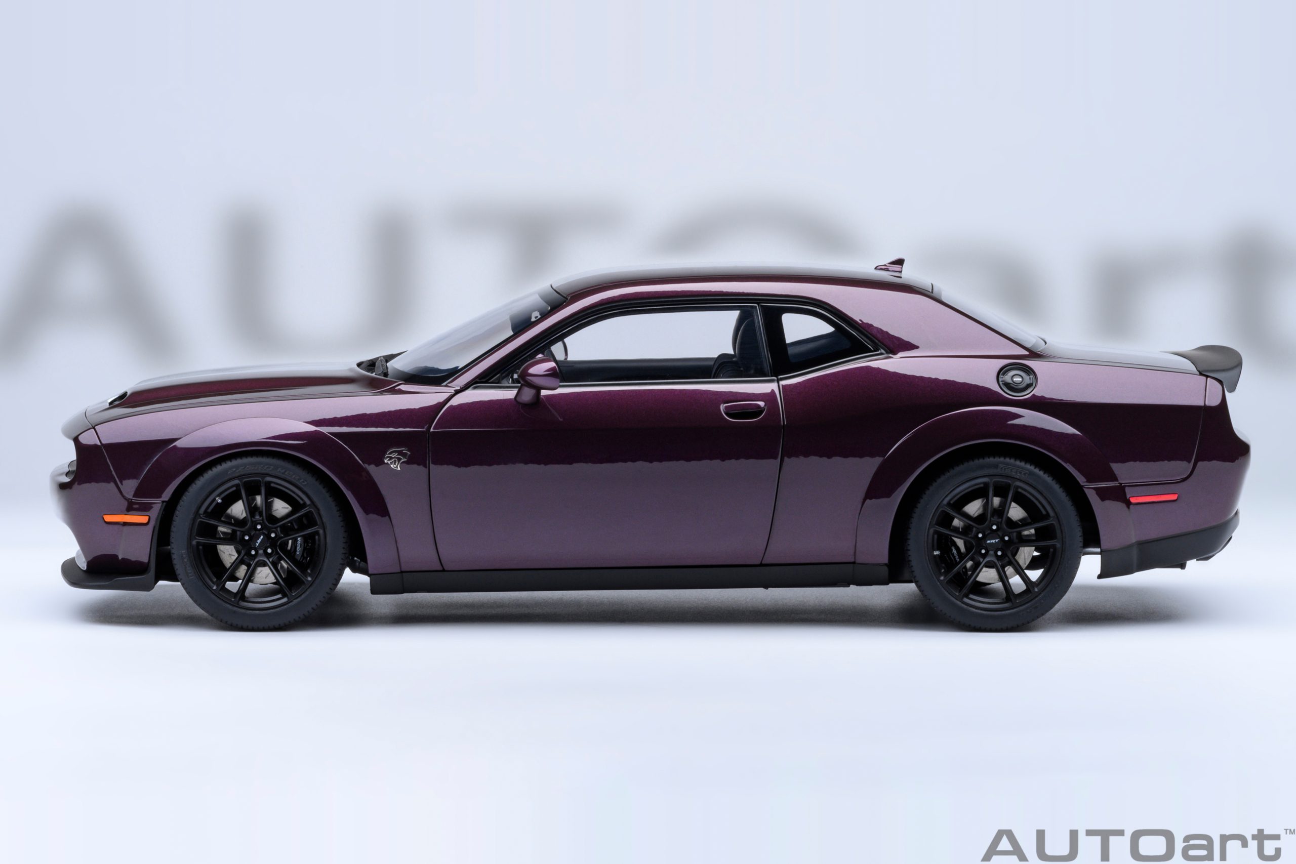 AUTOart Dodge Challenger SRT Jailbreak 2022 1:18 - Hellraisin Purple - Image 3