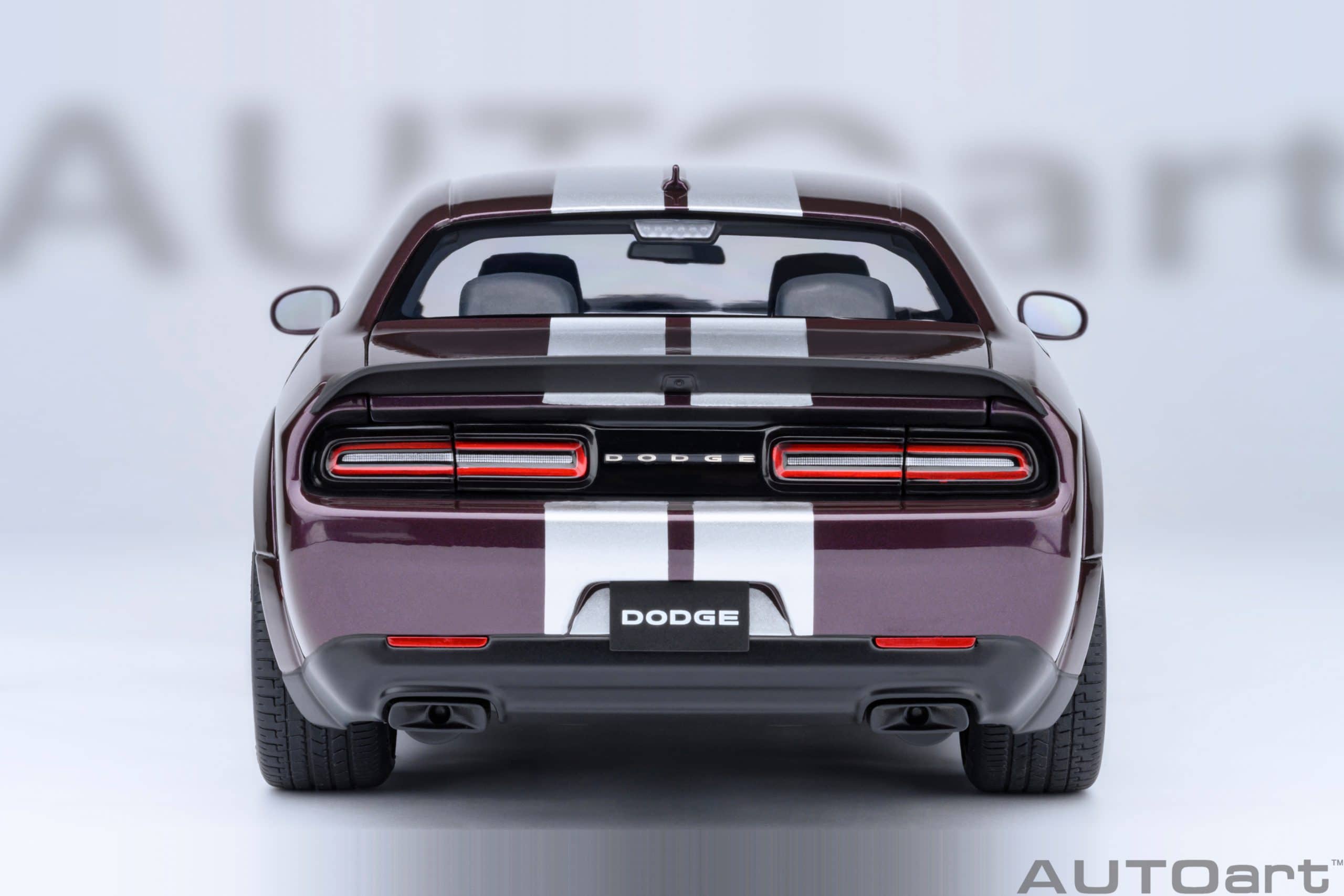 AUTOart Dodge Challenger SRT Jailbreak 2022 1:18 - Hellraisin Purple - Image 6