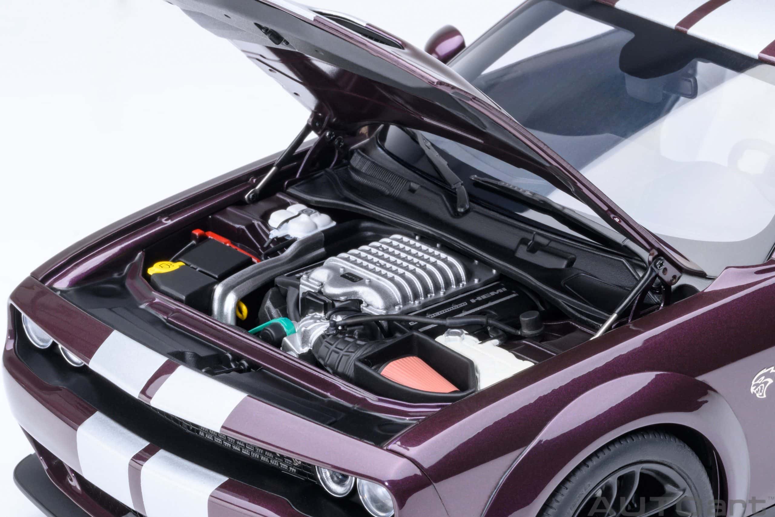 AUTOart Dodge Challenger SRT Jailbreak 2022 1:18 - Hellraisin Purple - Image 11