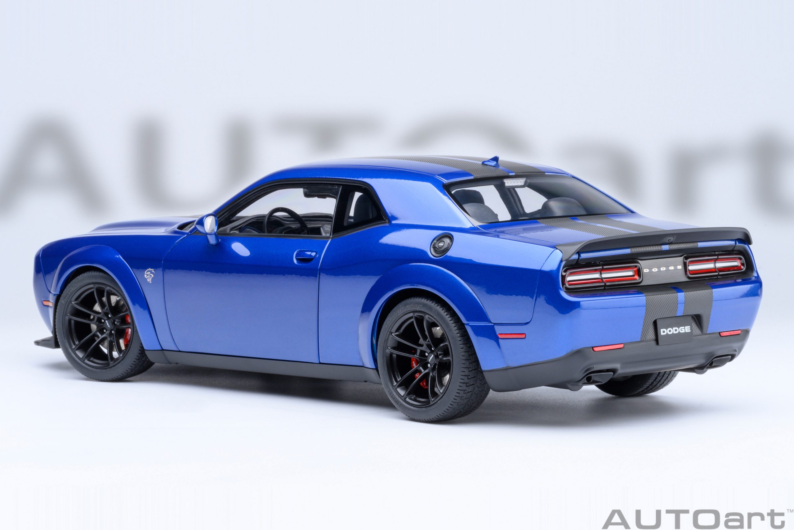 AUTOart Dodge Challenger SRT Jailbreak 2022 1:18 - Indigo Blue - Image 2