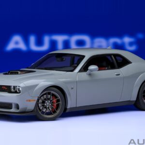 AUTOart Dodge Challenger R/T SCAT PACK SHAKER WIDEBODY 2022 1:18