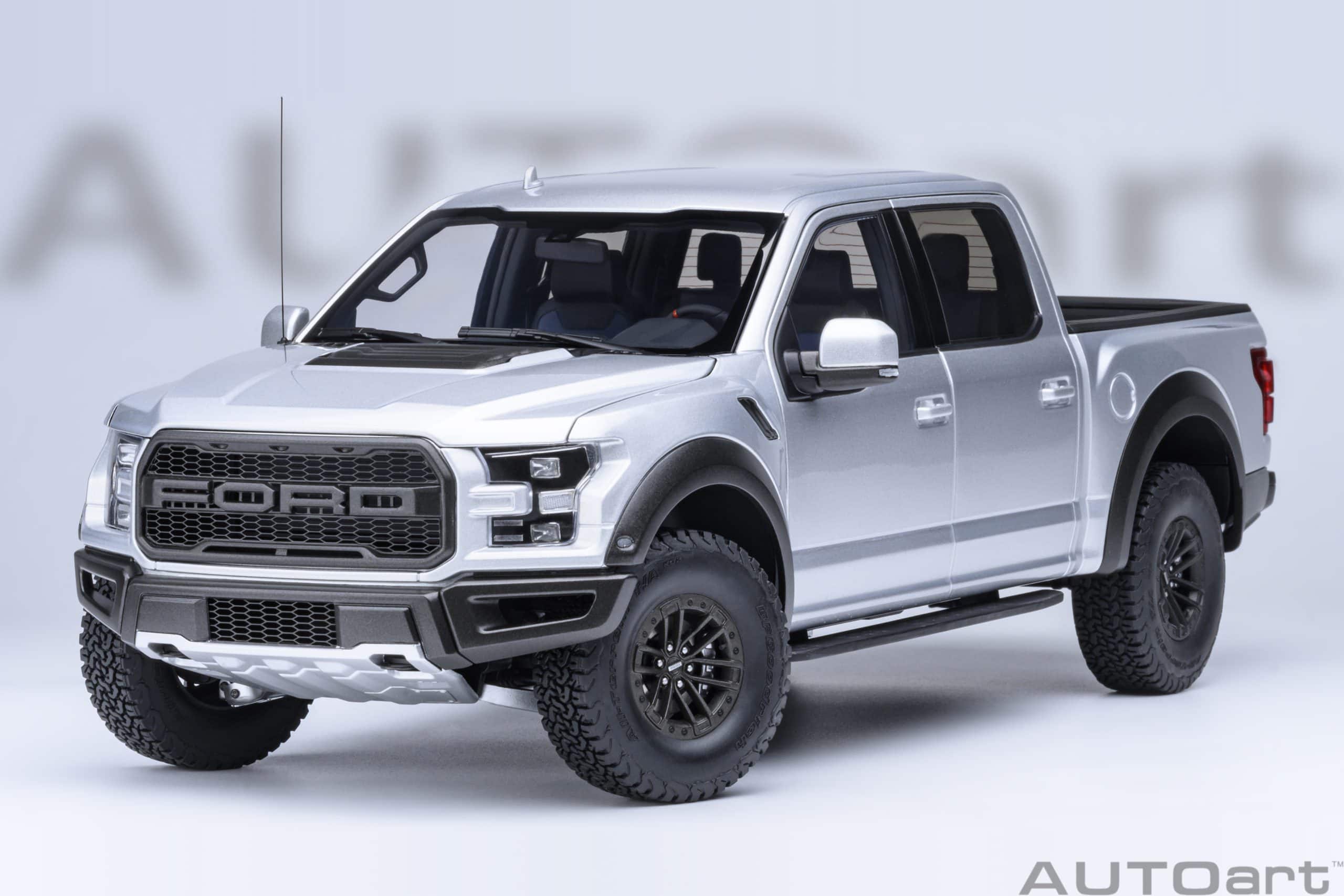 AUTOart Ford F-150 Raptor Supercrew 2019 1:18 - Ingot Silver - Image 17