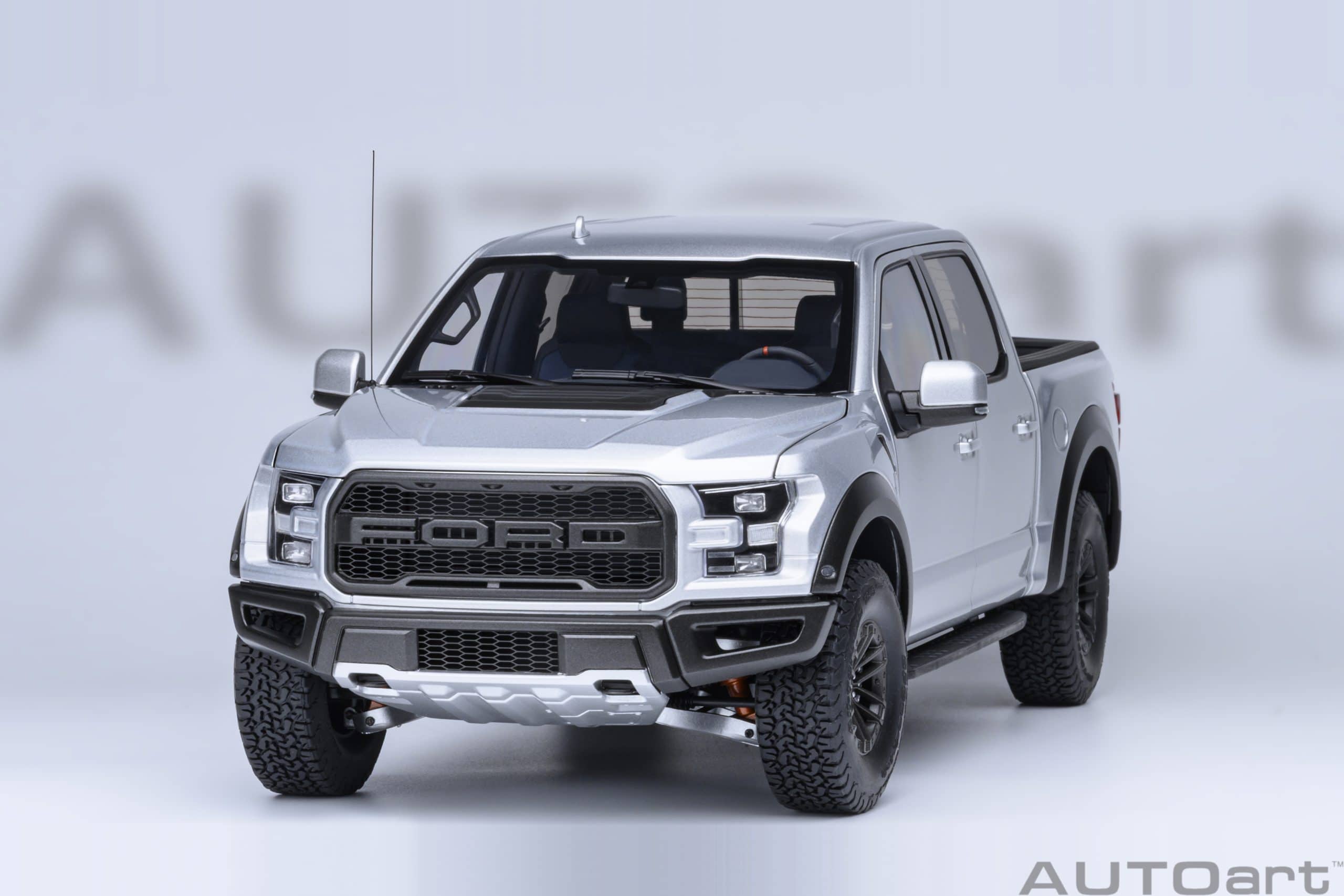 AUTOart Ford F-150 Raptor Supercrew 2019 1:18 - Ingot Silver - Image 19