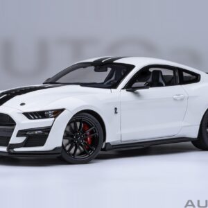 AUTOart Ford Mustang Shelby GT500 1:18 - Blanc Oxford