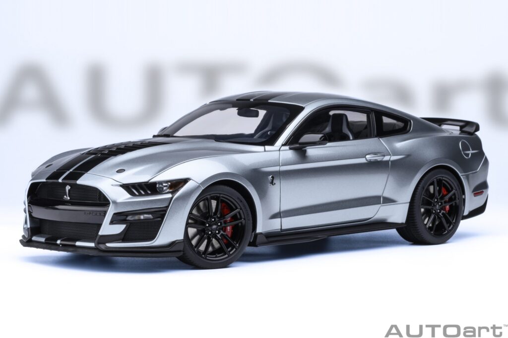 ★超美品 FORD フォードマスタング 1964-2004年カタログ シェルビー AUTOart フォード マスタング シェルビー GT500 1:18 アイコニック