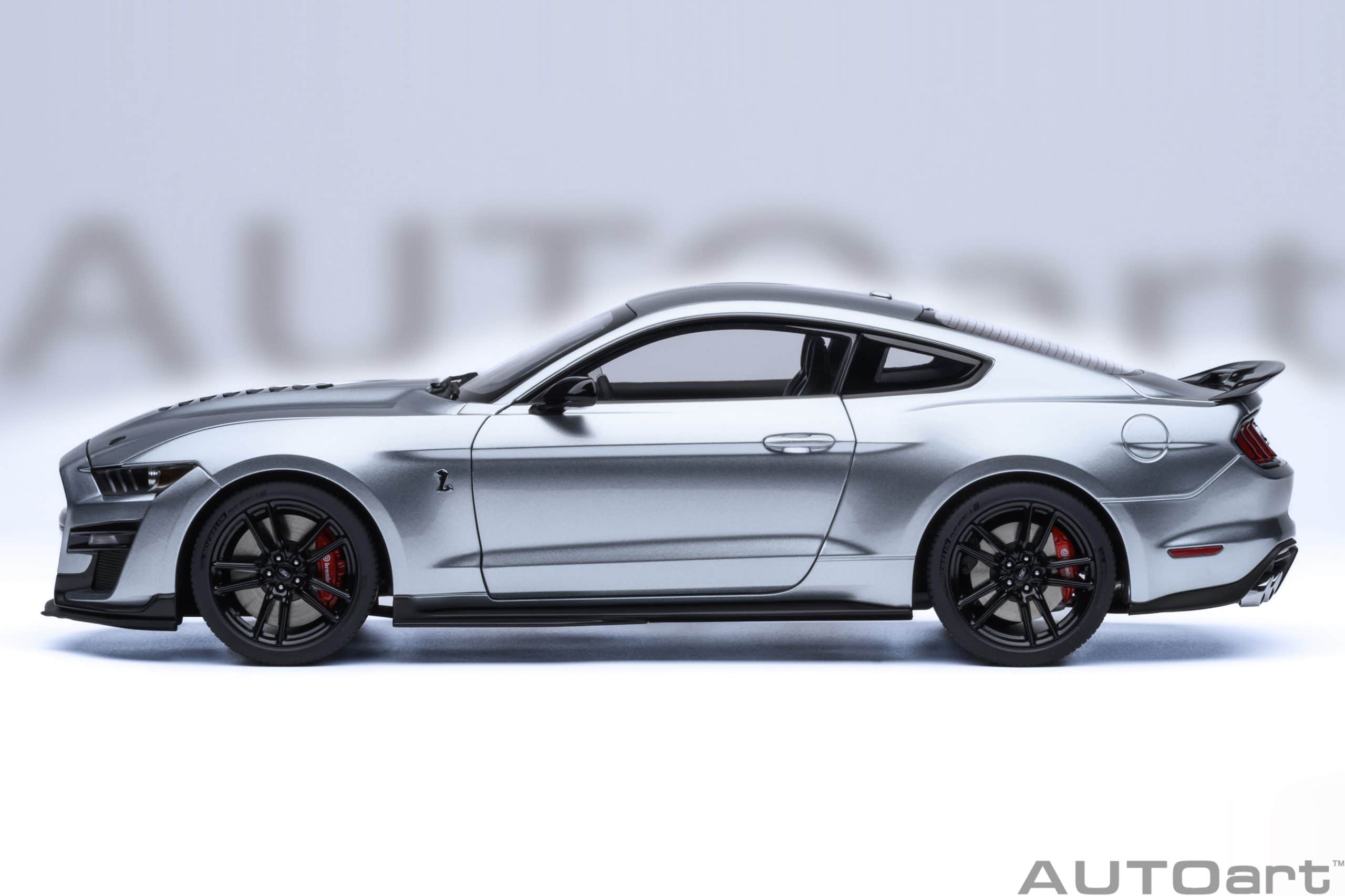 AUTOart Ford Mustang Shelby GT500 1:18 - Iconic Silver - Image 4