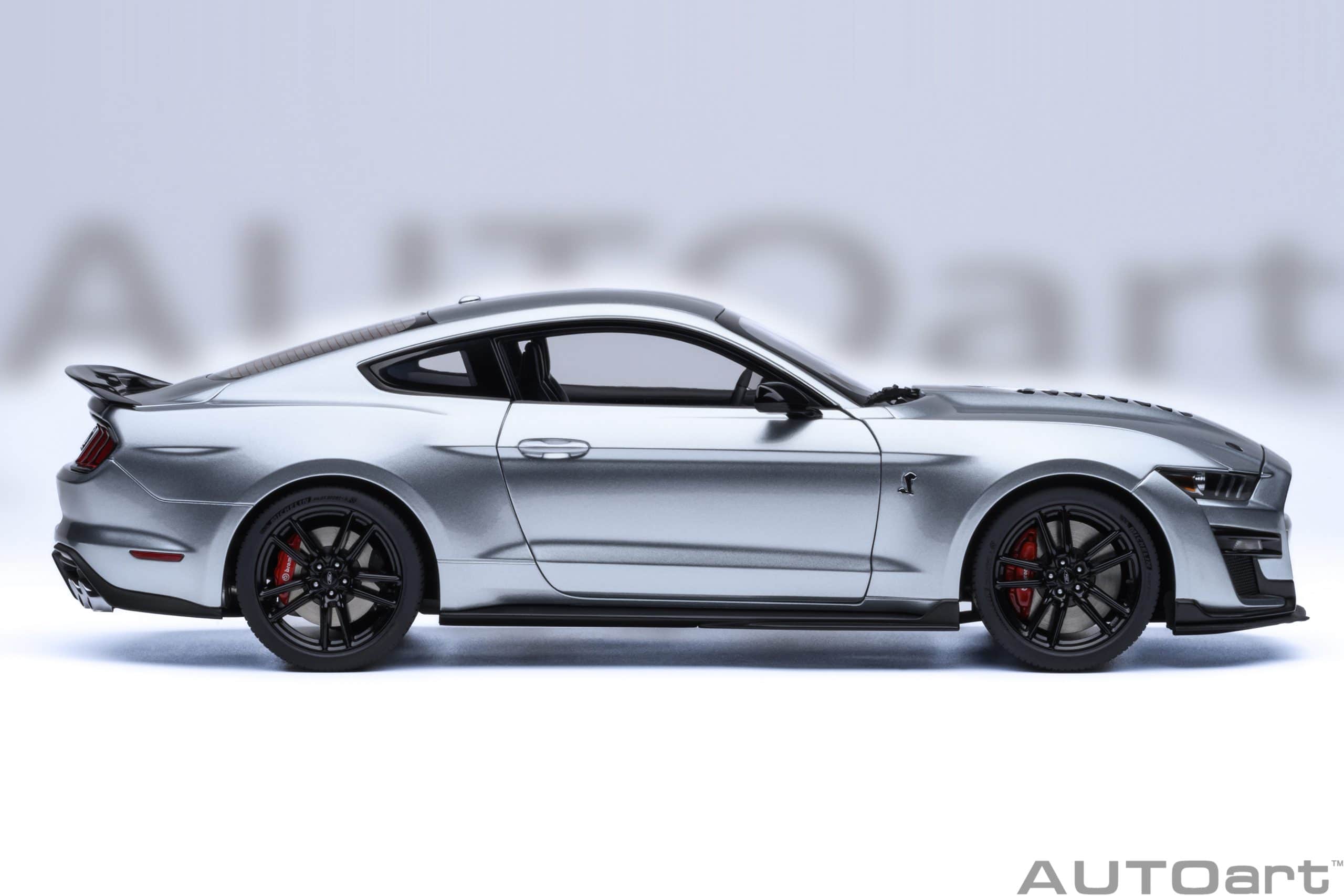 AUTOart Ford Mustang Shelby GT500 1:18 - Iconic Silver - Image 3