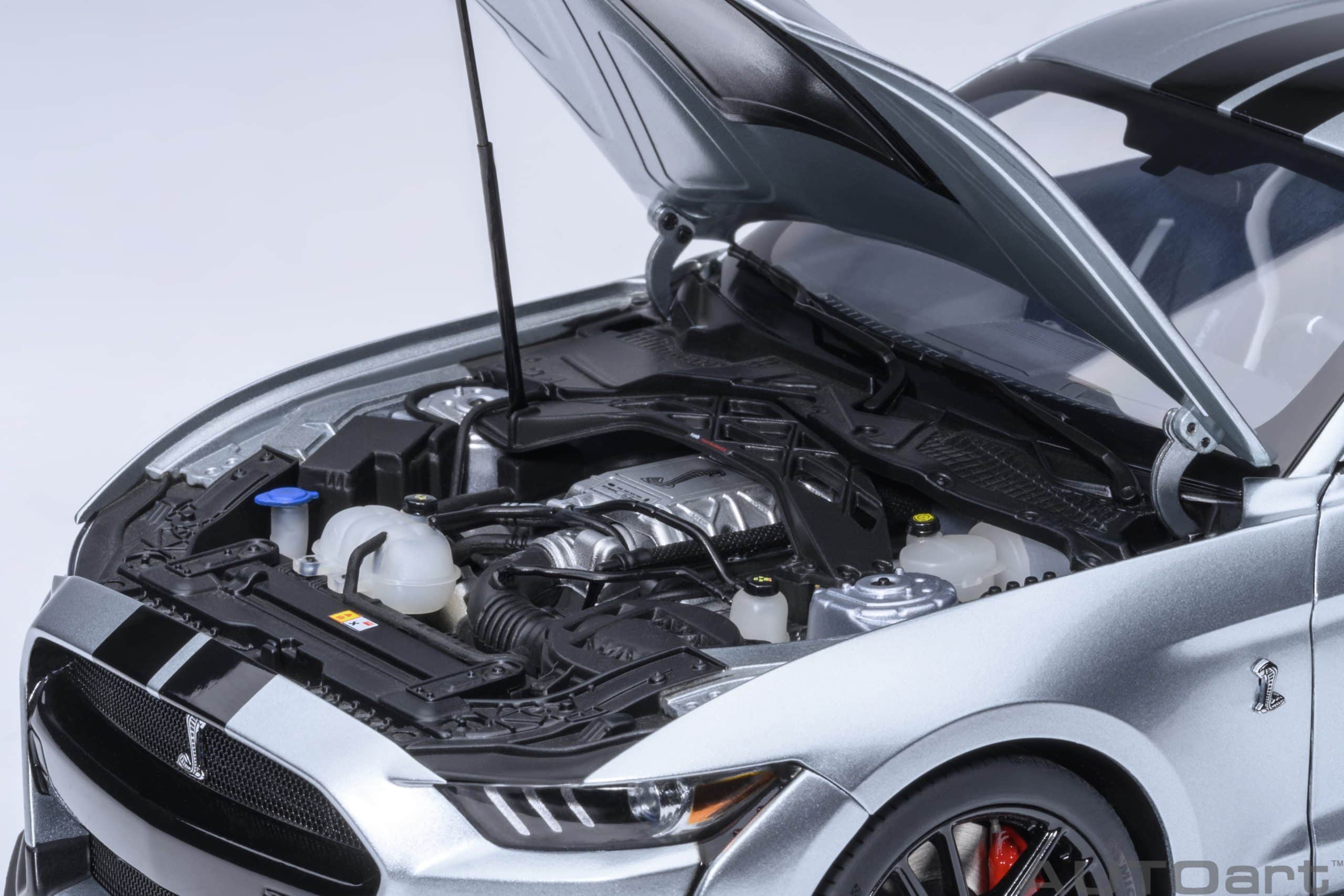 AUTOart Ford Mustang Shelby GT500 1:18 - Iconic Silver - Image 10