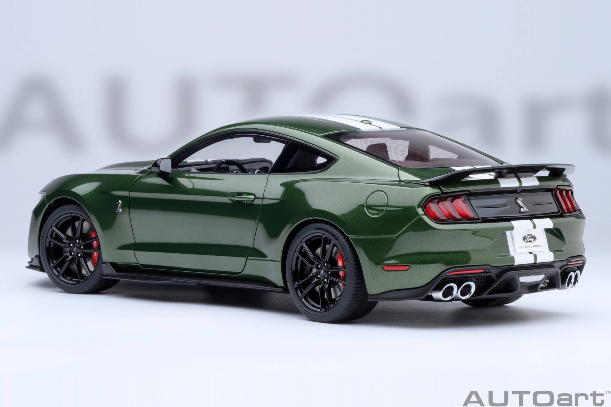 AUTOart Ford Mustang Shelby GT500 1:18 - Eruption Green - Image 2