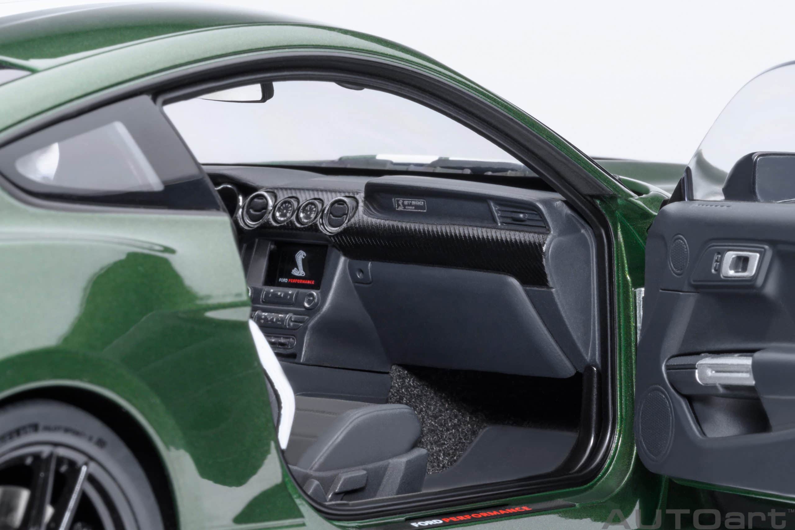 AUTOart Ford Mustang Shelby GT500 1:18 - Eruption Green - Image 10