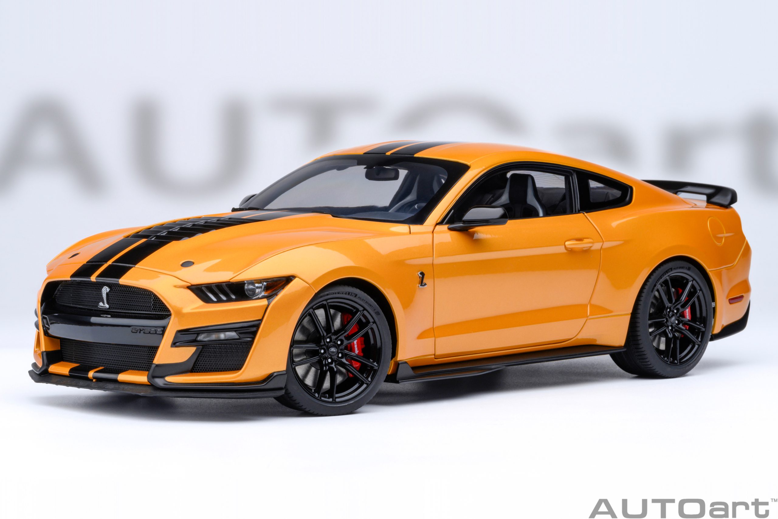 AUTOart フォード マスタング シェルビー GT500 1:18 - サイバー