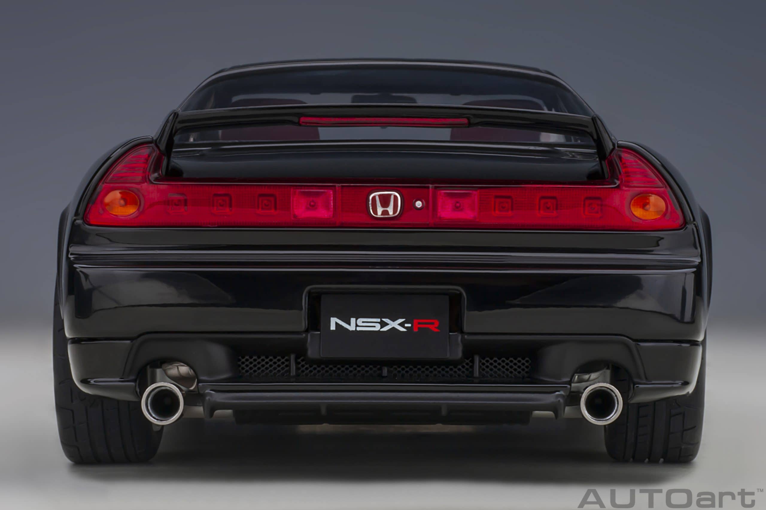 AUTOart Honda NSX-R (NA2) 2019 1:18 - Berlina Black - Image 6
