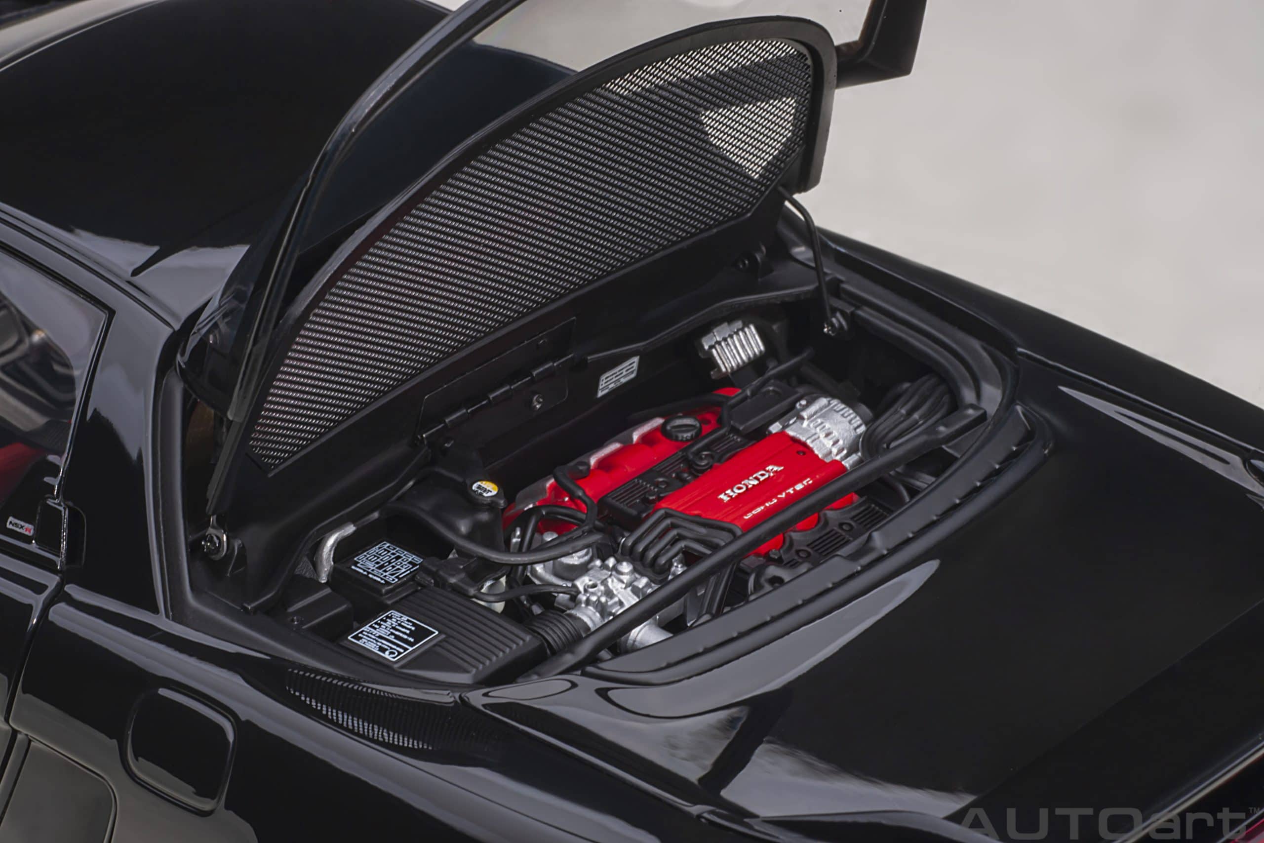 AUTOart Honda NSX-R (NA2) 2019 1:18 - Berlina Black - Image 11