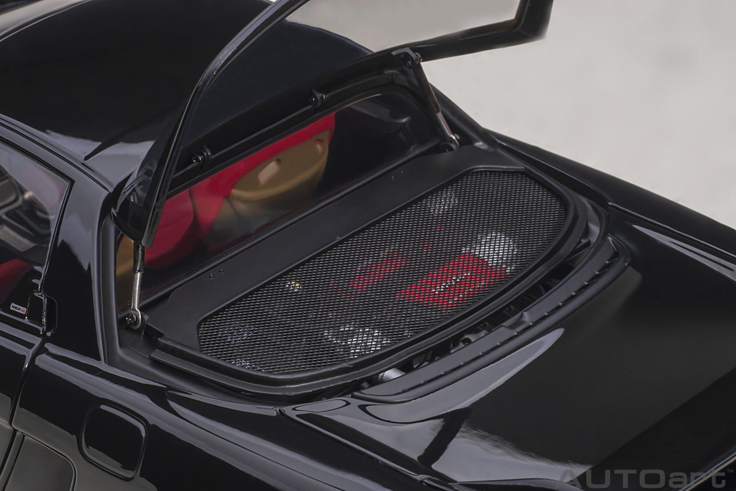 AUTOart ホンダ NSX-R (NA2) 2019 1:18 - ベルリナブラック - modelcars24