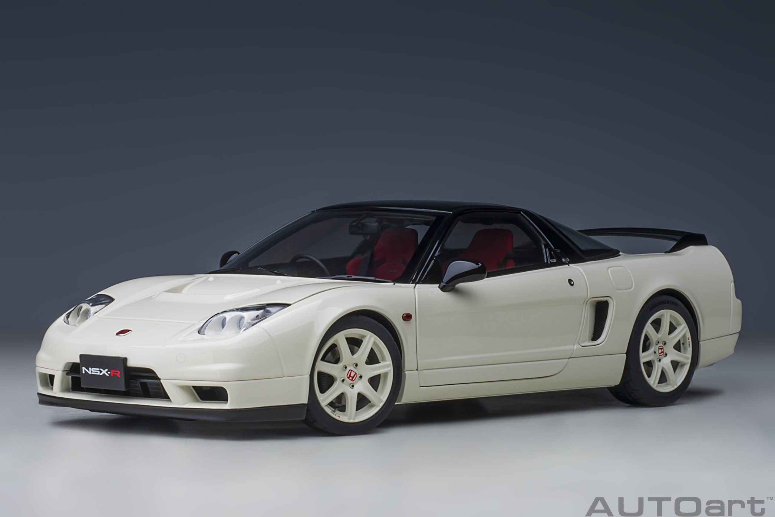 AUTOart Honda NSX-R (NA2) 2019 1:18 - Bianco Campionato