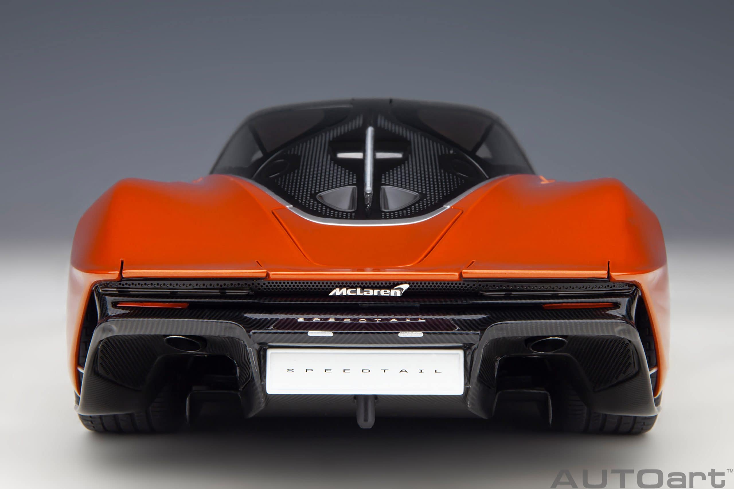 AUTOart McLaren Speedtail 1:18 - Volcano Orange - Image 6