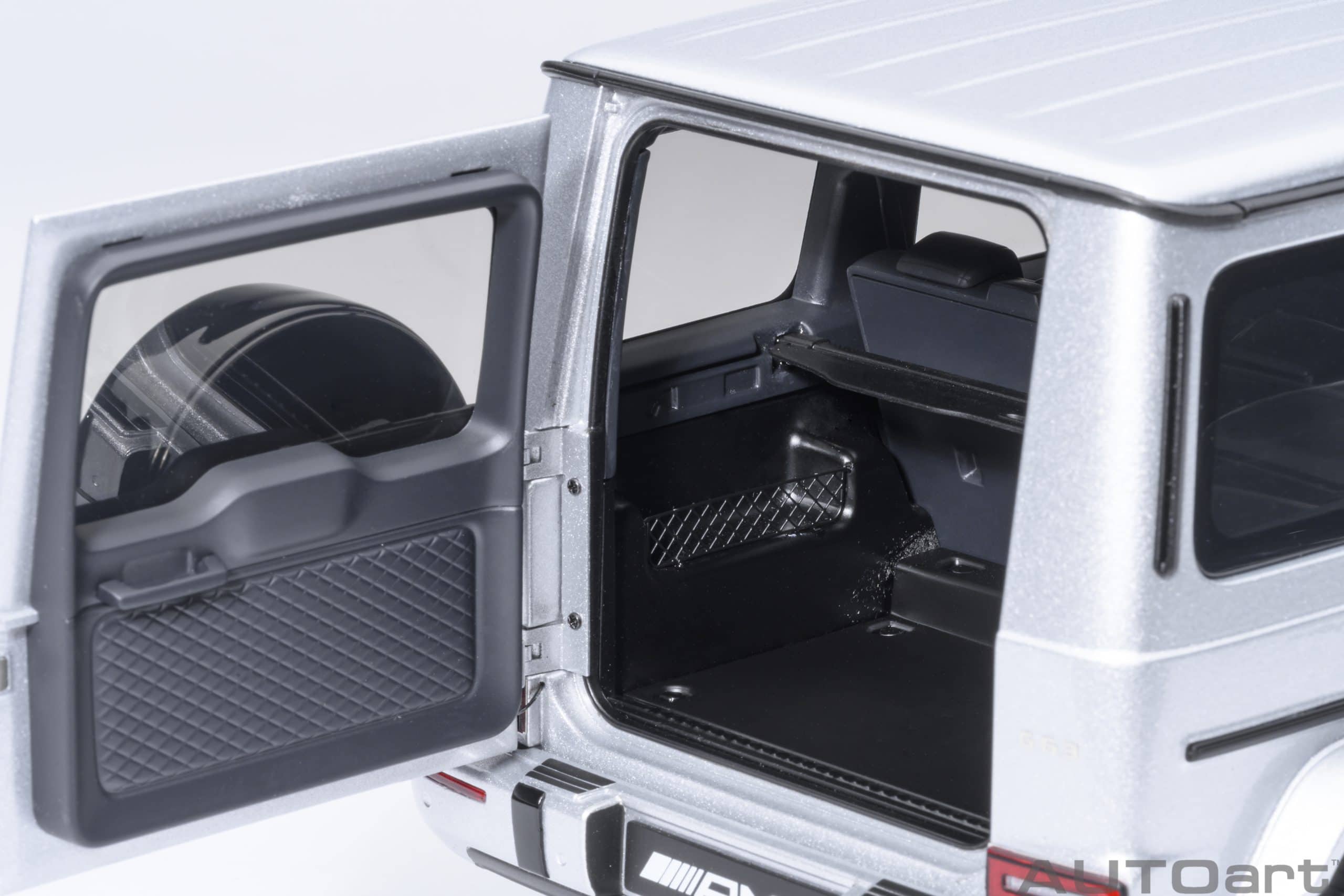 AUTOart Mercedes-AMG G63 2019 1:18 - Iridium Silver Metallic - Image 13