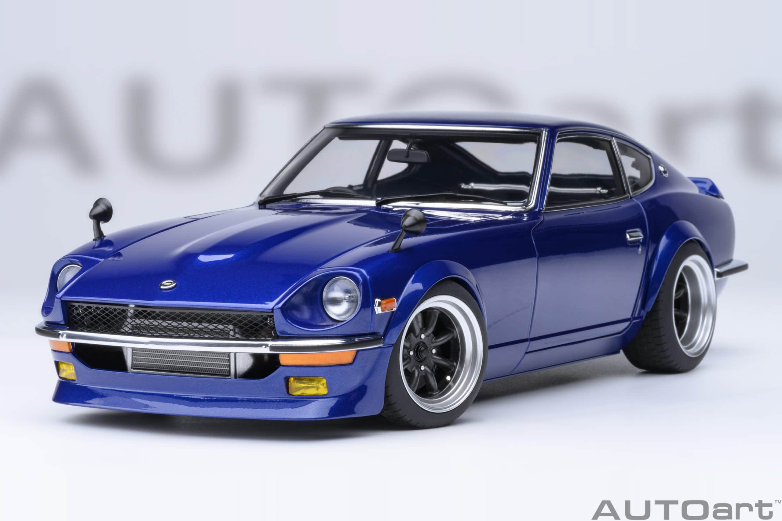 AUTOart 日産 フェアレディZ 湾岸ミッドナイト「悪魔のZ」 1:18