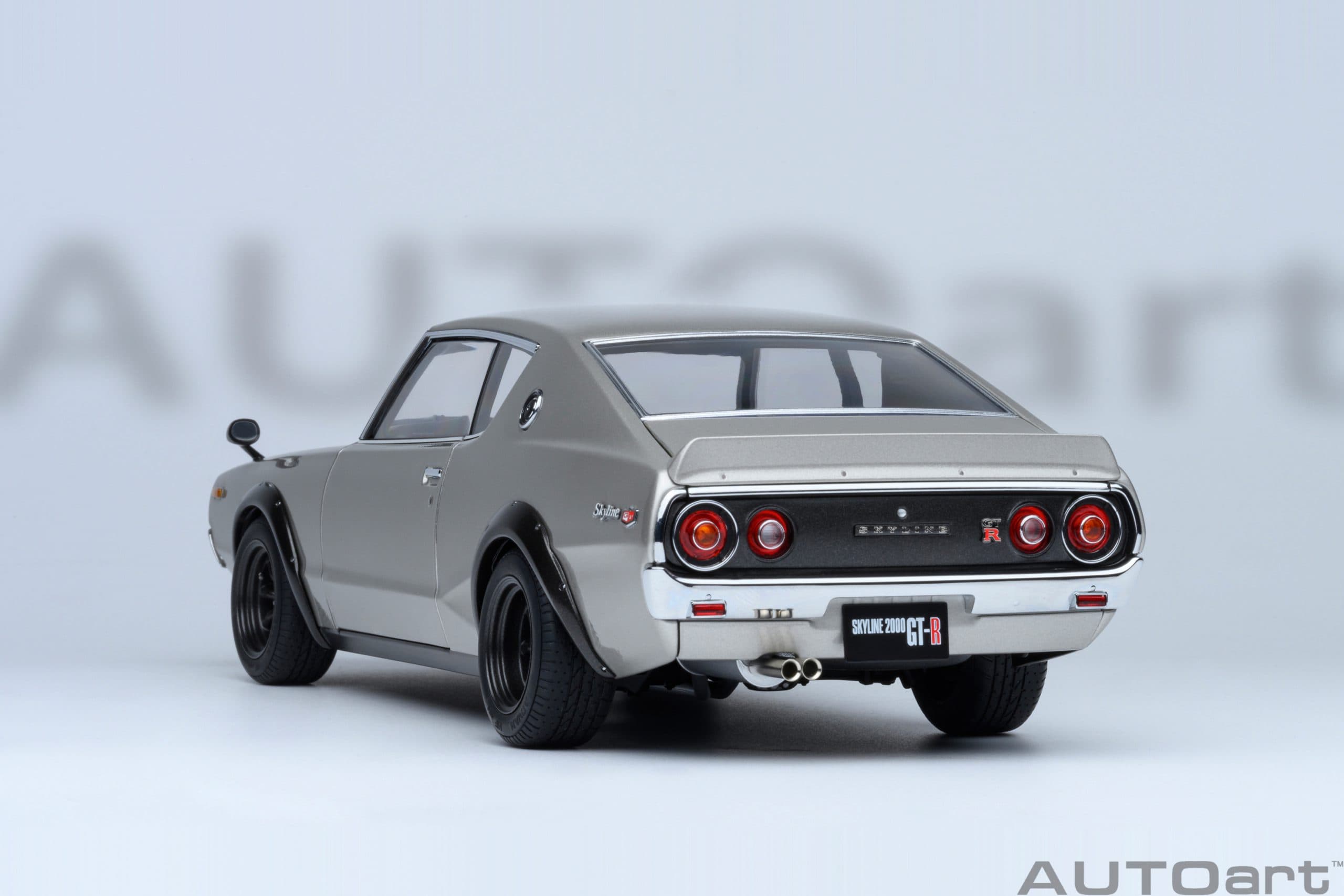 AUTOart Nissan Skyline 2000 GT-R 1973 (KPGC110) Tuned Version 1:18 - Silver - Image 20