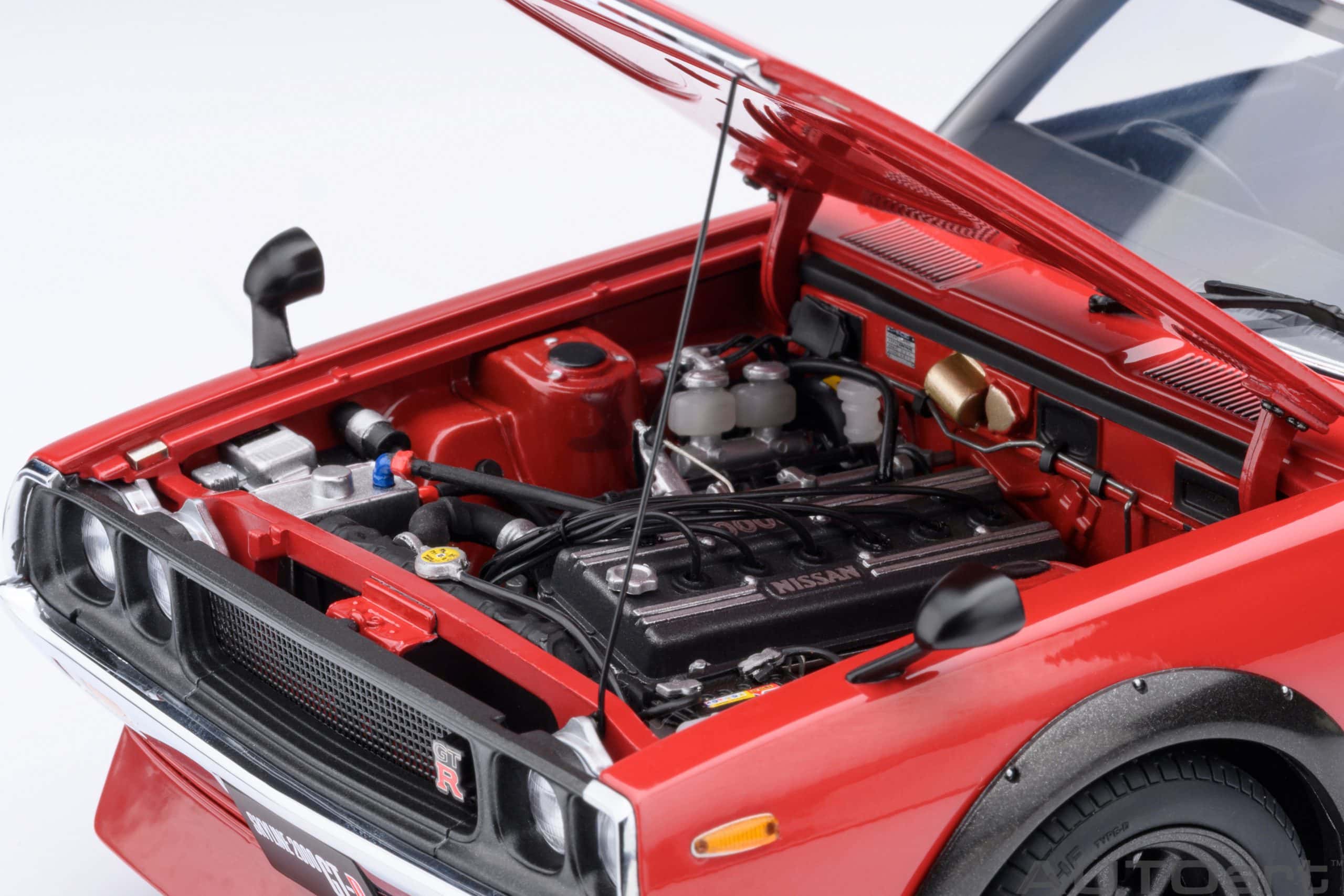AUTOart Nissan Skyline 2000 GT-R 1973 (KPGC110) Tuned Version 1:18 - Red - Image 11