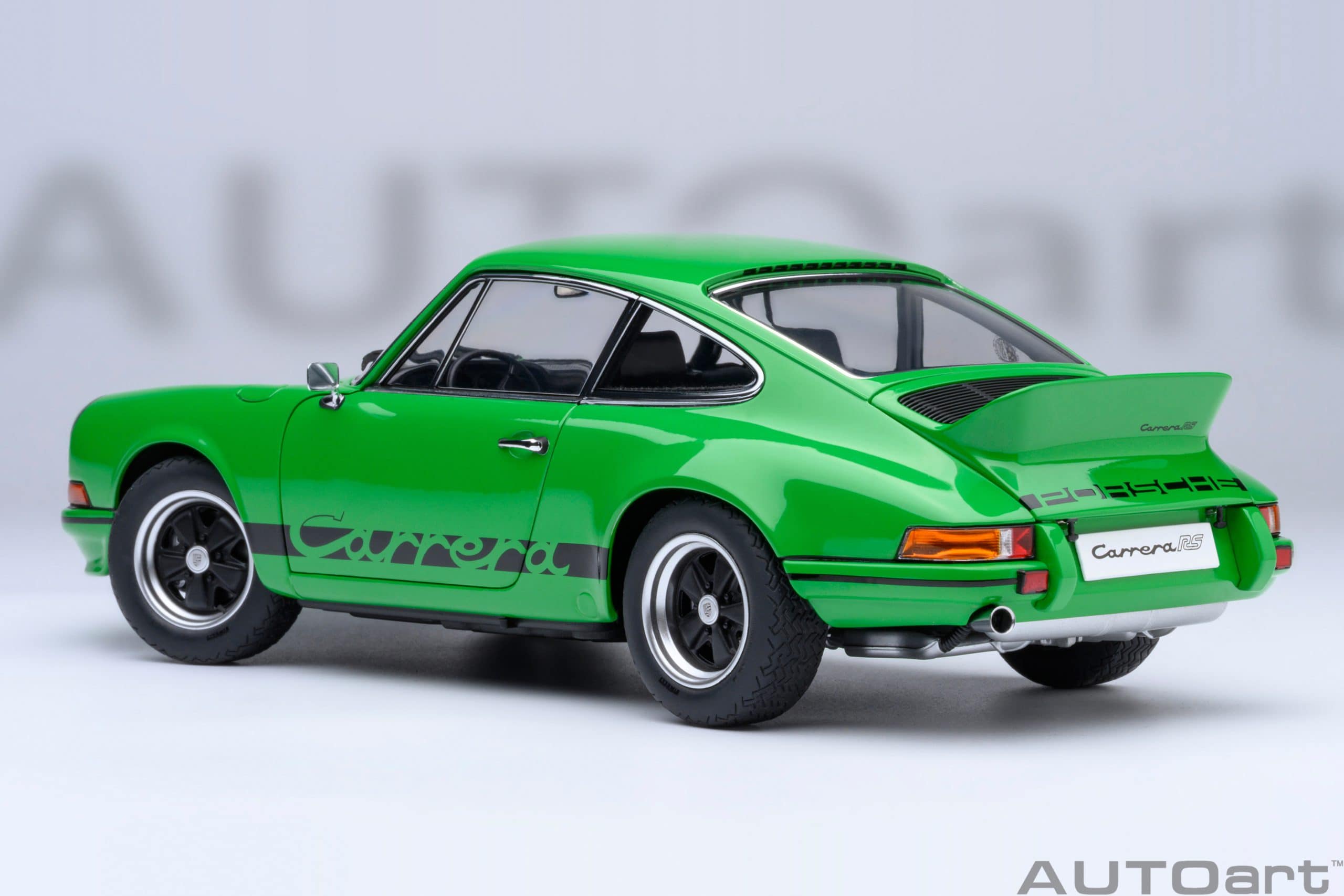 AUTOart Porsche 911 Carrera 2.7 RS 1:18 - Viper Green / Black Stripes - Image 2