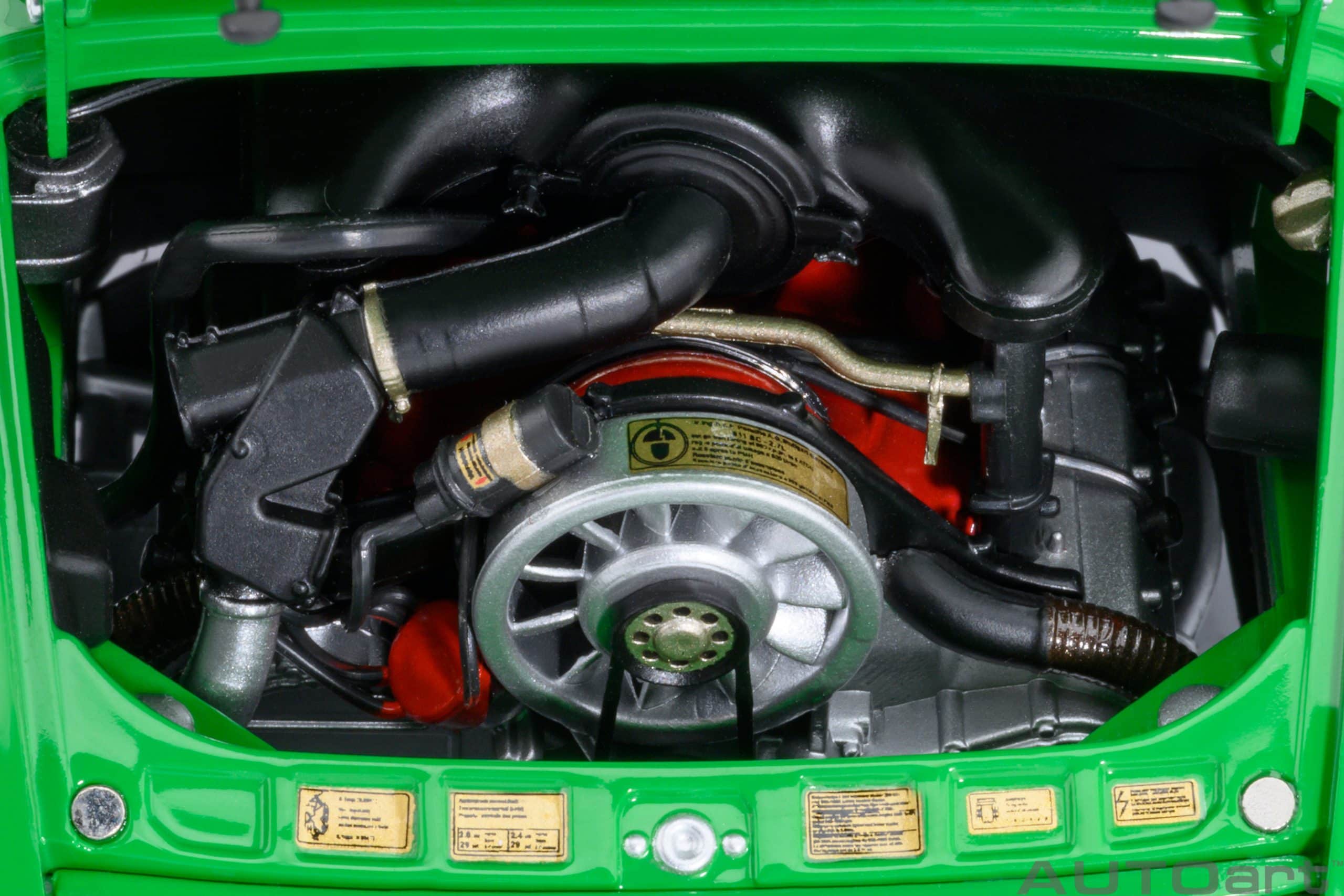 AUTOart Porsche 911 Carrera 2.7 RS 1:18 - Viper Green / Black Stripes - Image 13