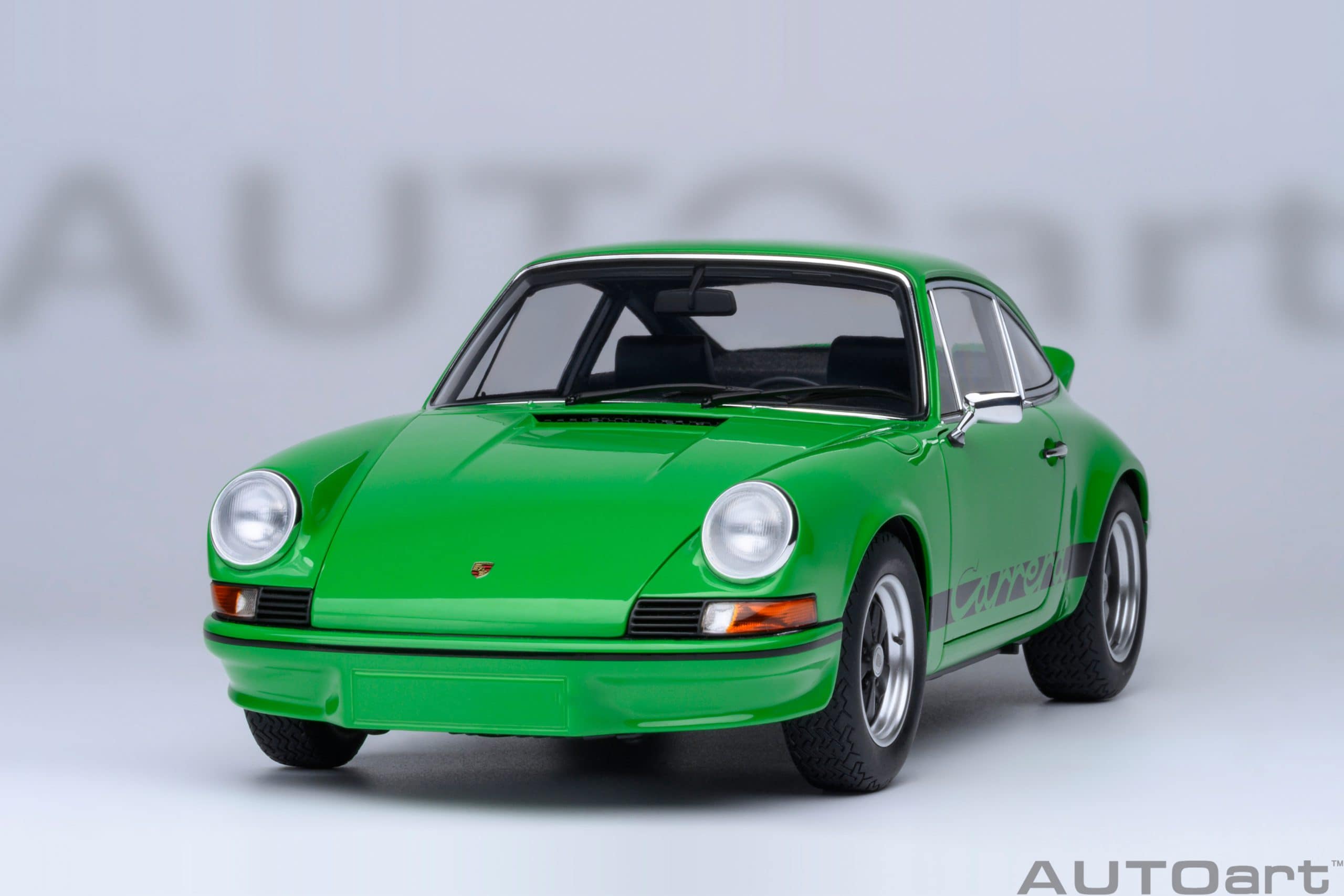AUTOart Porsche 911 Carrera 2.7 RS 1:18 - Viper Green / Black Stripes - Image 20