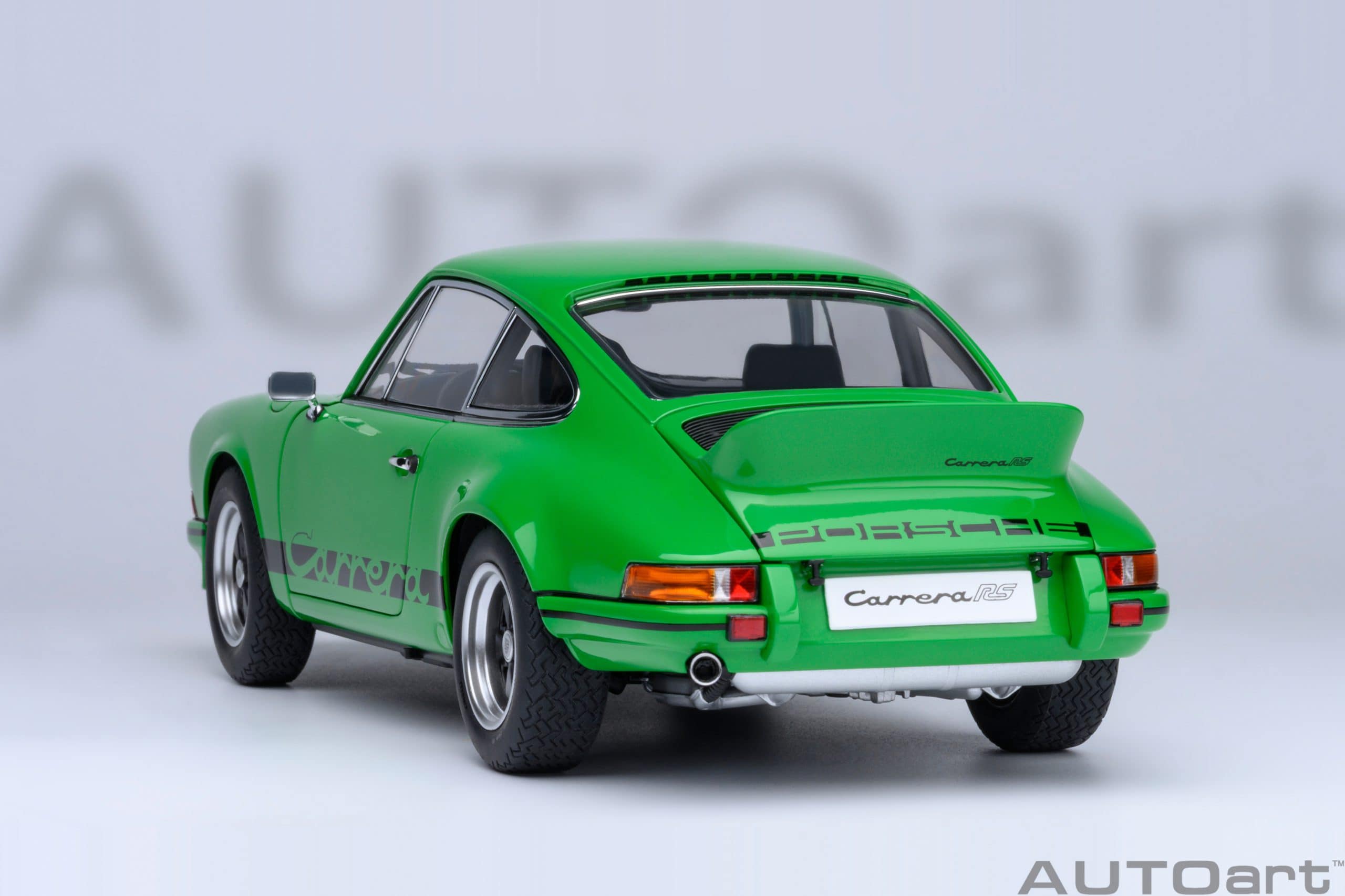 AUTOart Porsche 911 Carrera 2.7 RS 1:18 - Viper Green / Black Stripes - Image 21