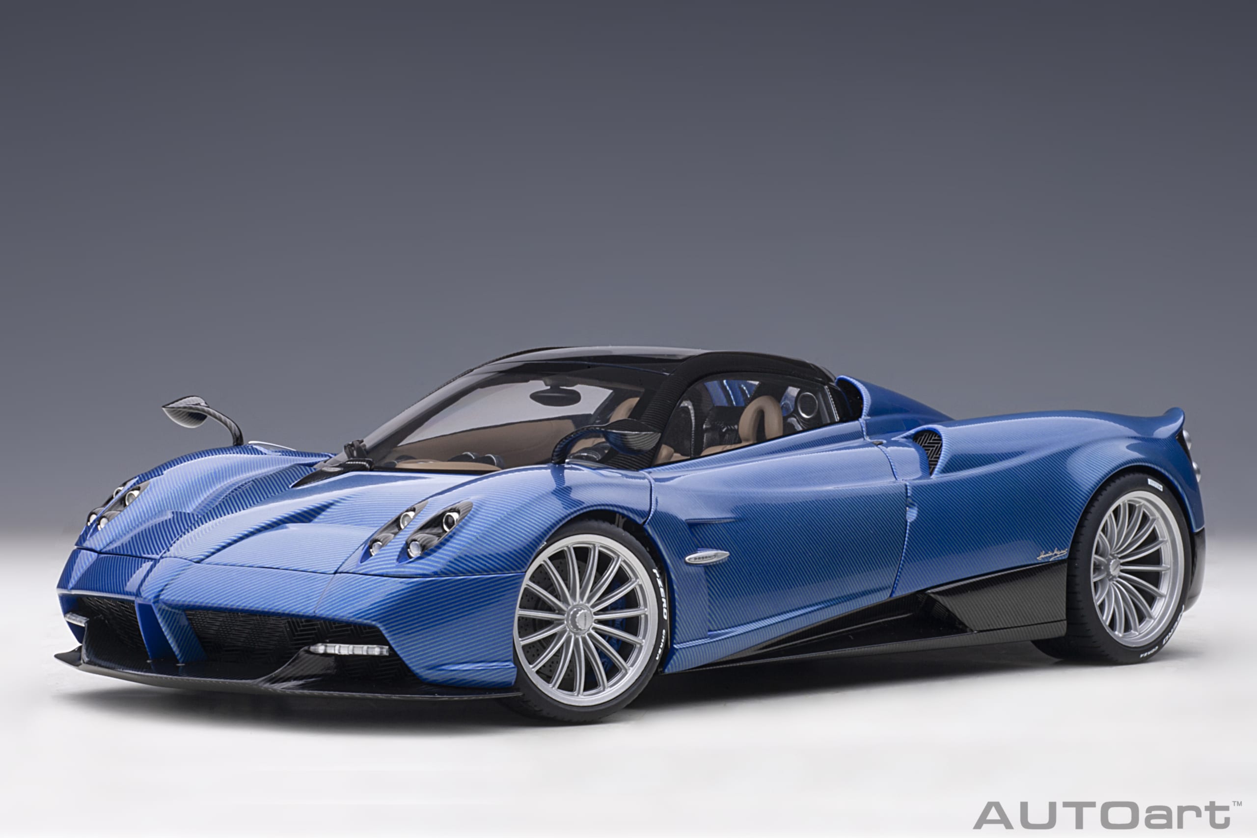 AUTOart Pagani Huayra Roadster 2017 1:18 - Blue Tricolore Carbon Fiber – Bild 2